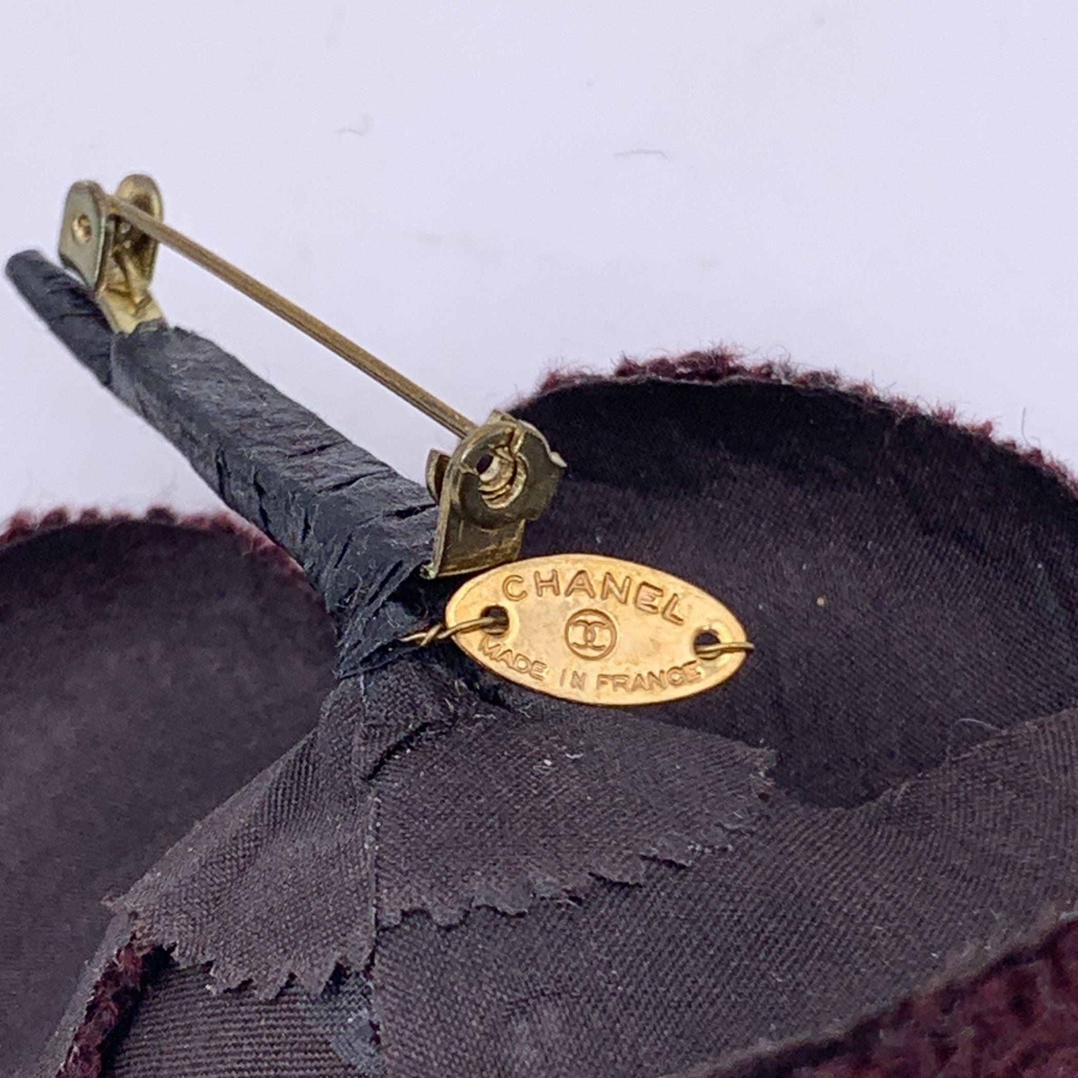 Women's Chanel Vintage Brown Tweed Flower Brooch Pin Camelia Camellia For Sale