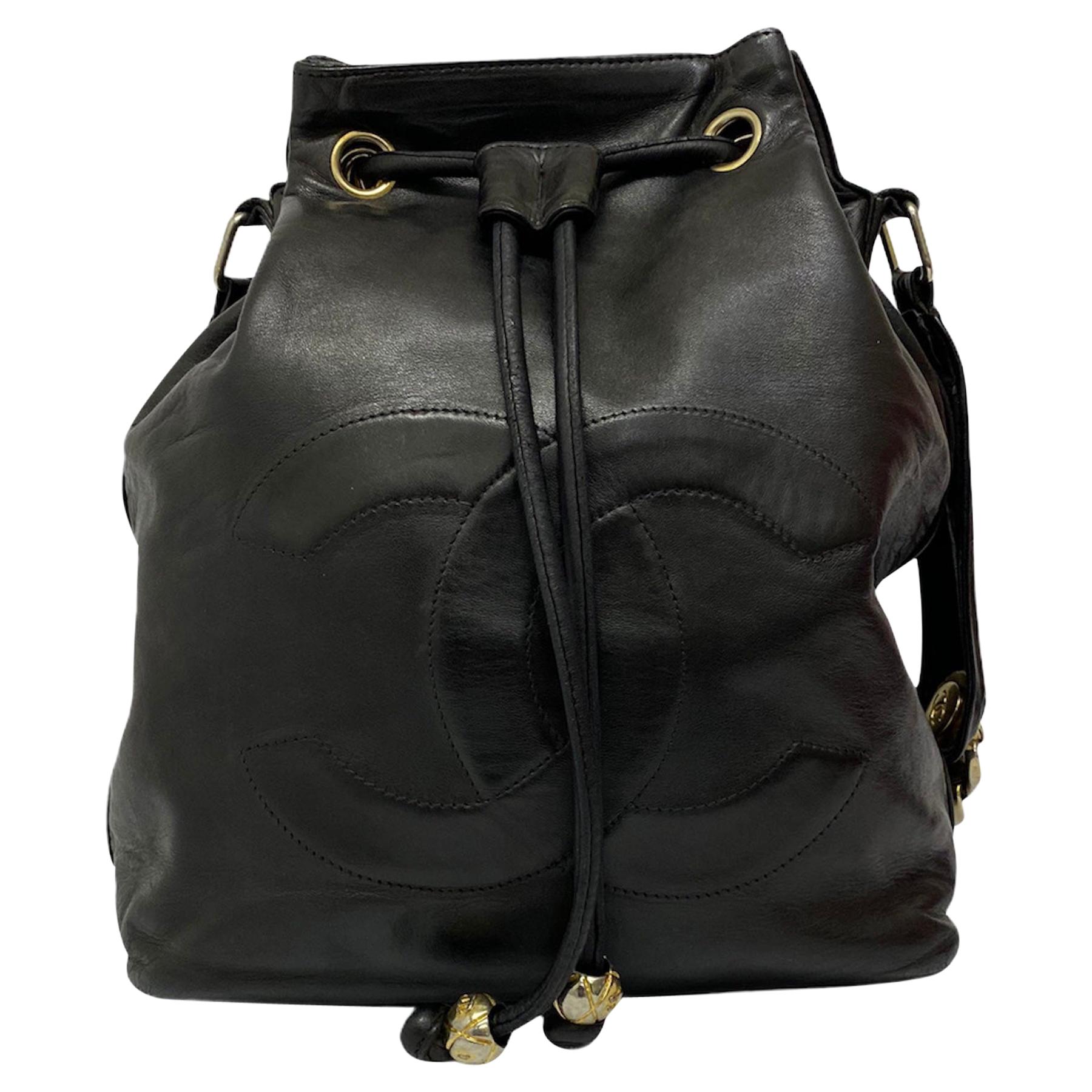 Chanel Vintage Bucket Bag in Black Leather with Golden Hardware