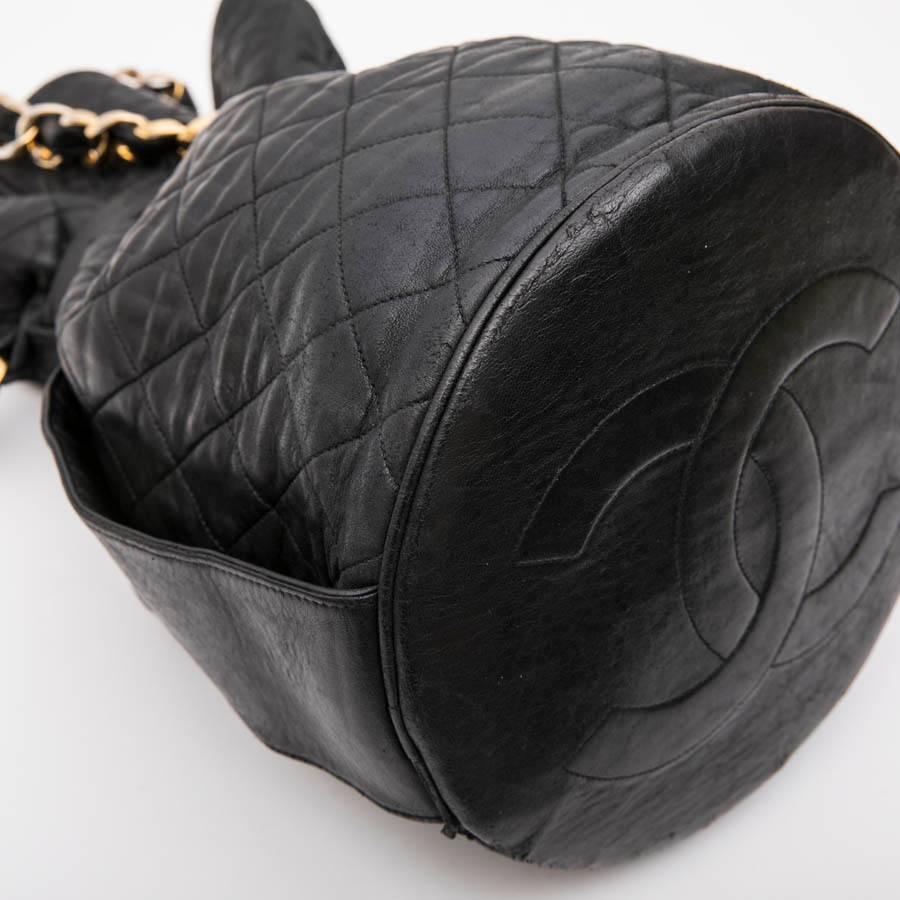 CHANEL Vintage Bucket Bag in Black Quilted Leather 2