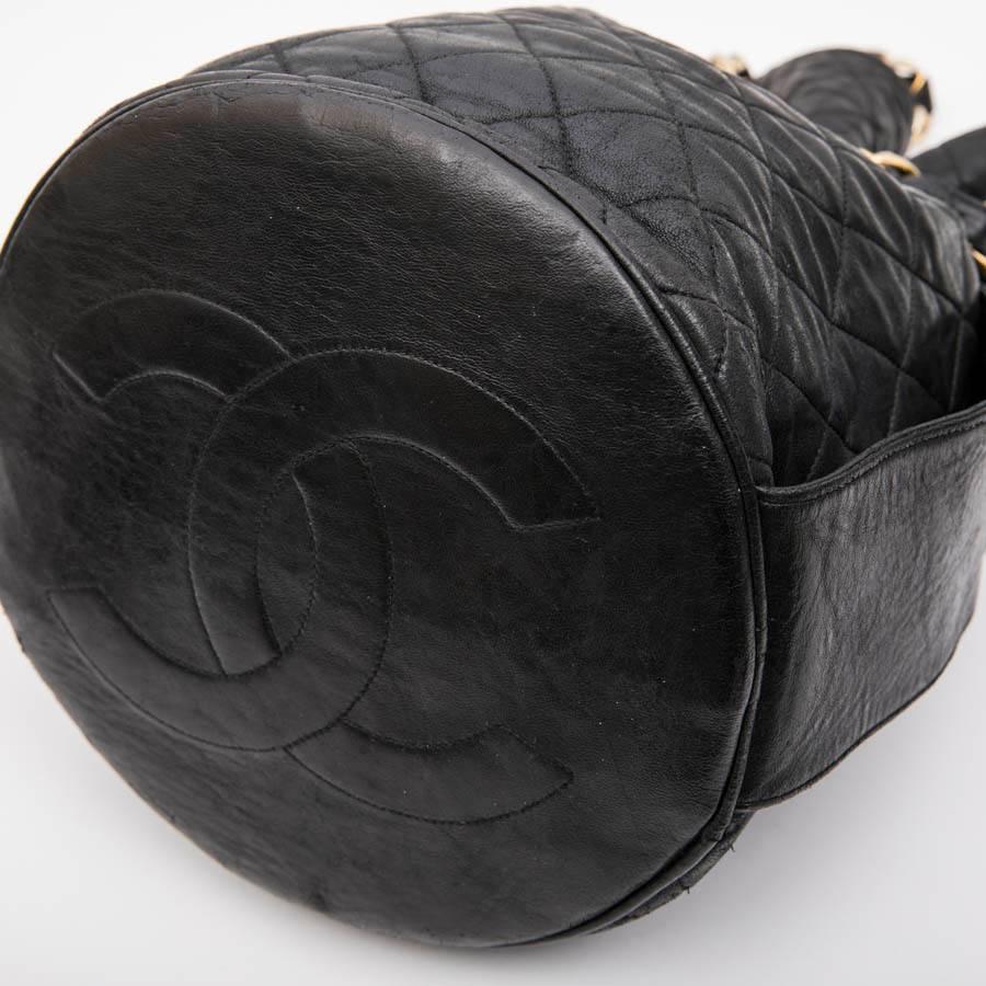 CHANEL Vintage Bucket Bag in Black Quilted Leather 3