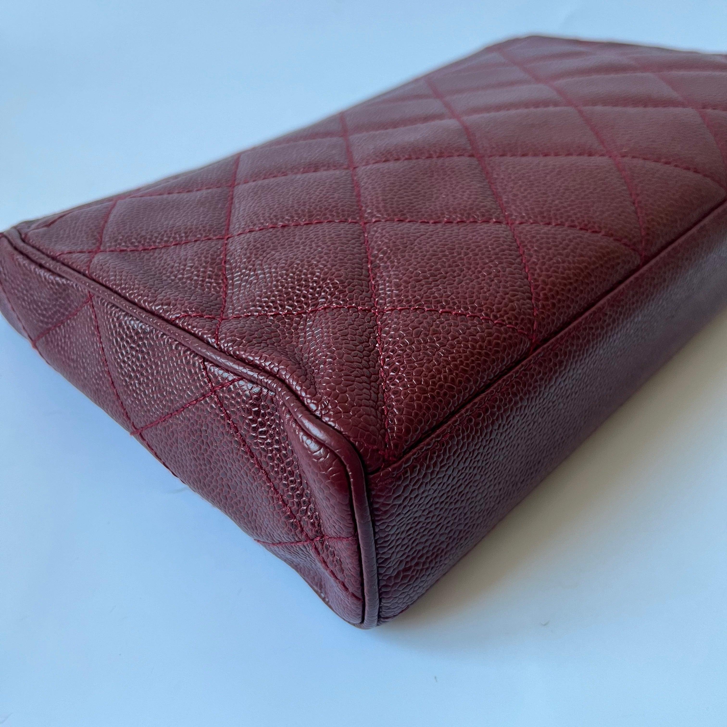 Chanel Vintage Burgundy Caviar Leather Shoulder Bag 24k Gold HW For Sale 7