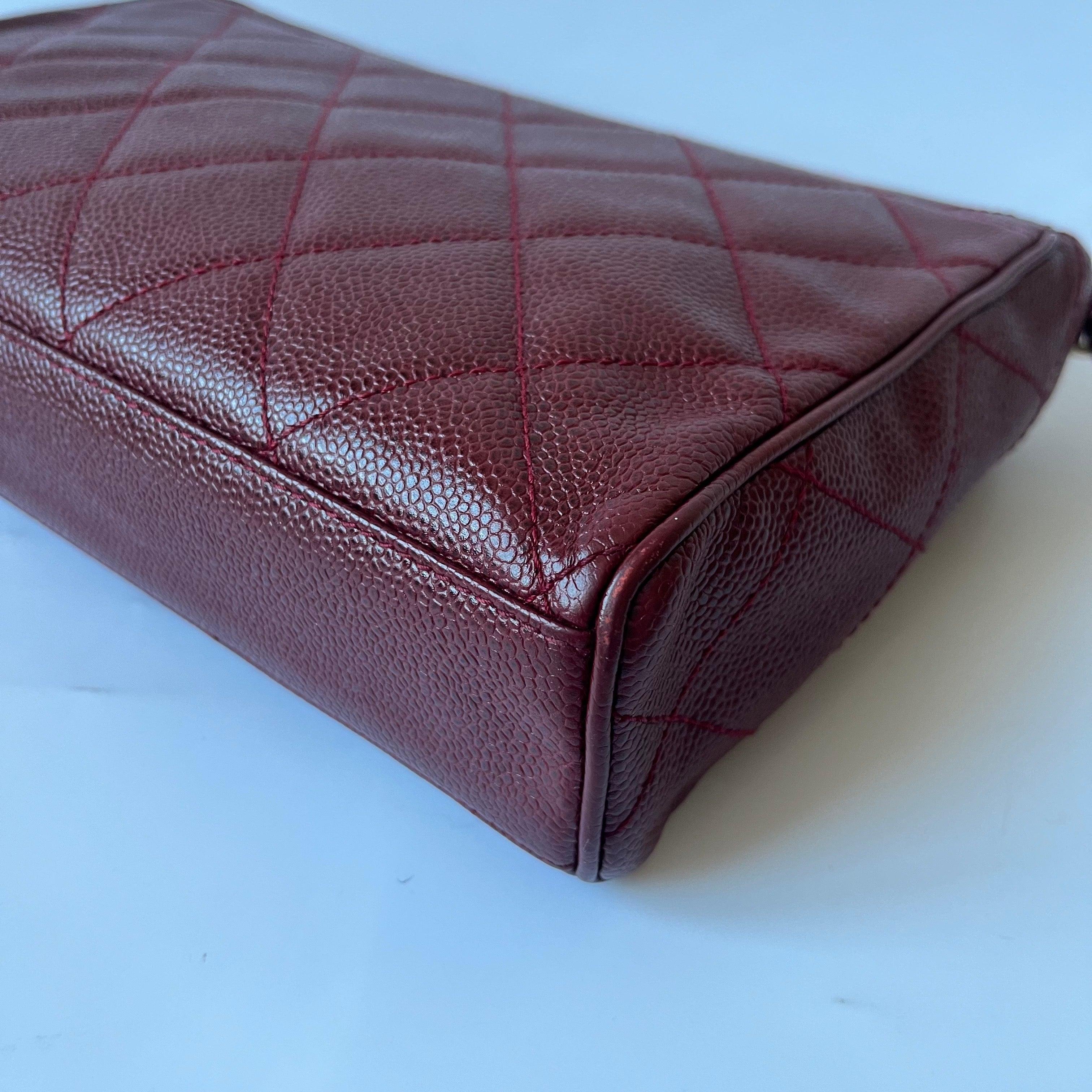Chanel Vintage Burgundy Caviar Leather Shoulder Bag 24k Gold HW For Sale 4
