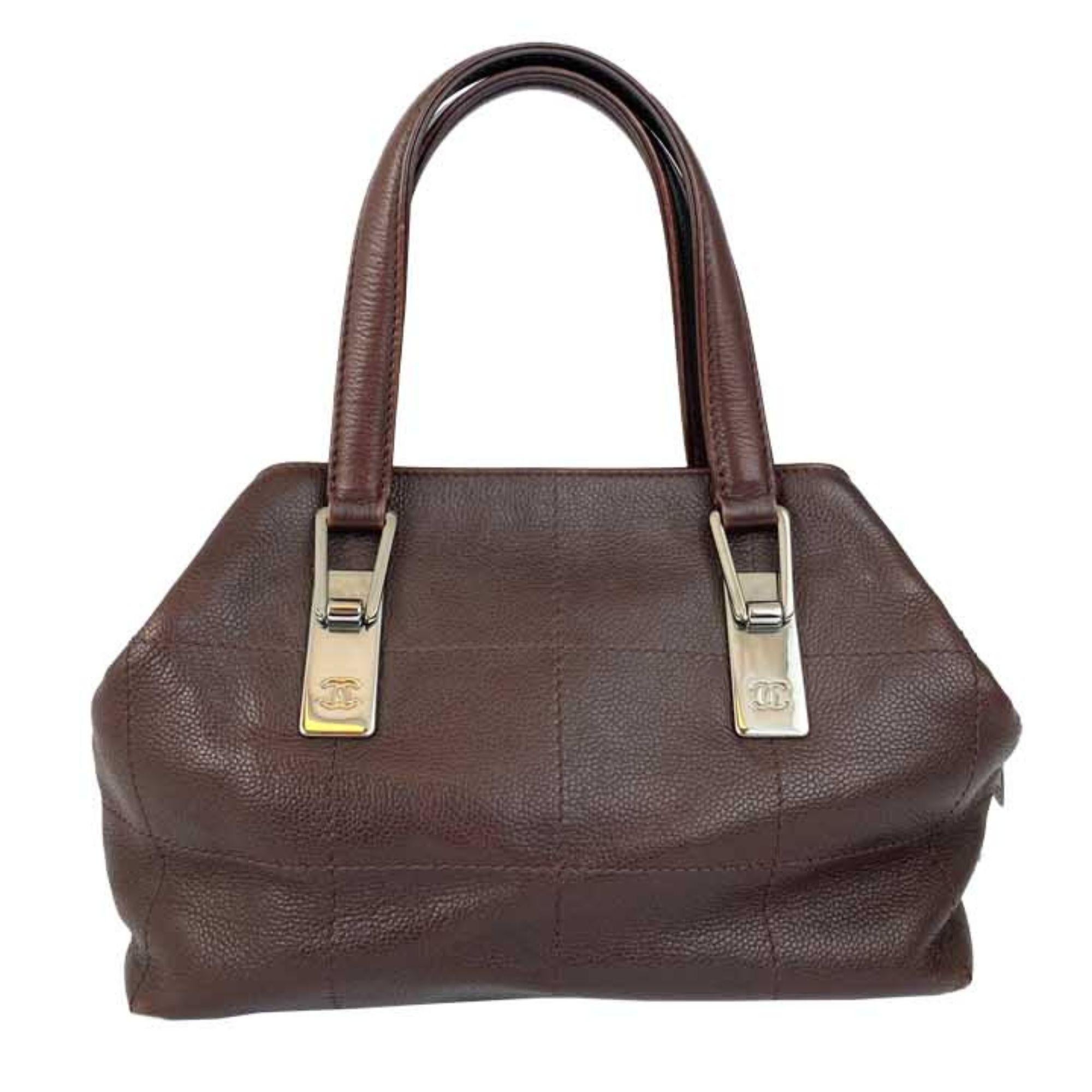 Chanel Vintage Burgundy Square Stitch Shoulder Bag In Good Condition In Amman, JO