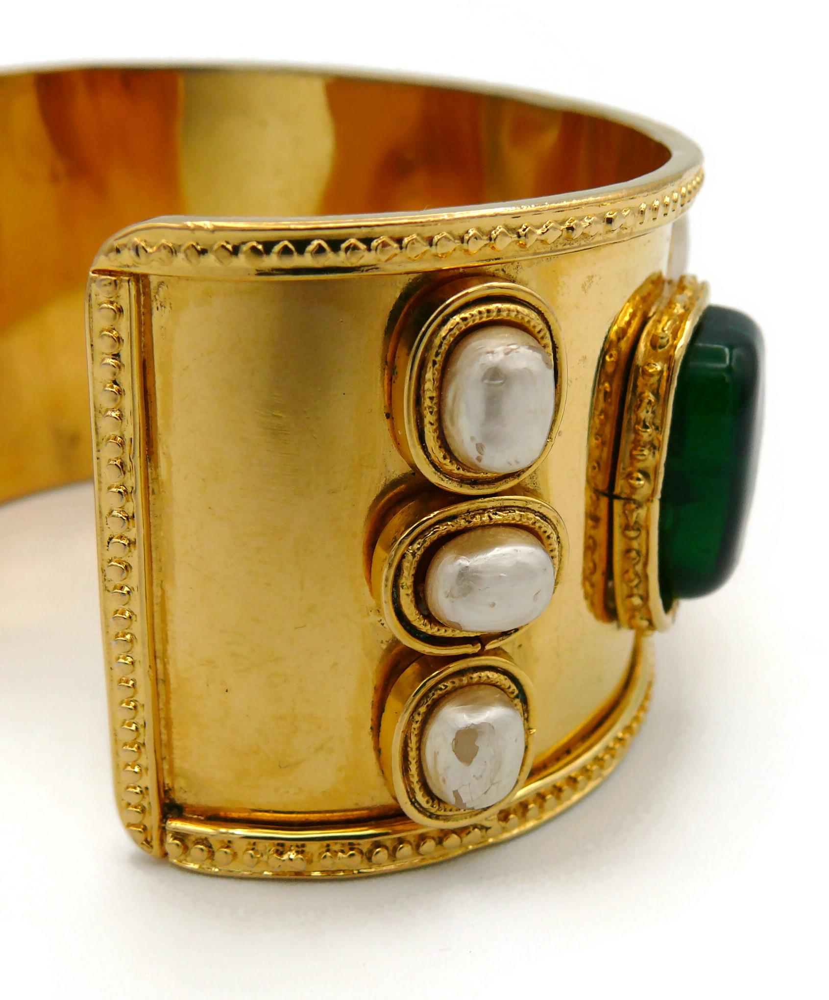 CHANEL Vintage Byzantine Inspired Gripoix Cuff Bracelet, 1990 For Sale 7