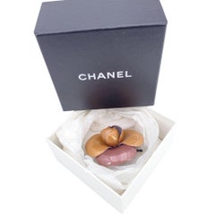 Chanel Vintage Kamel Lackleder Camelia Kamelie Blumenbrosche