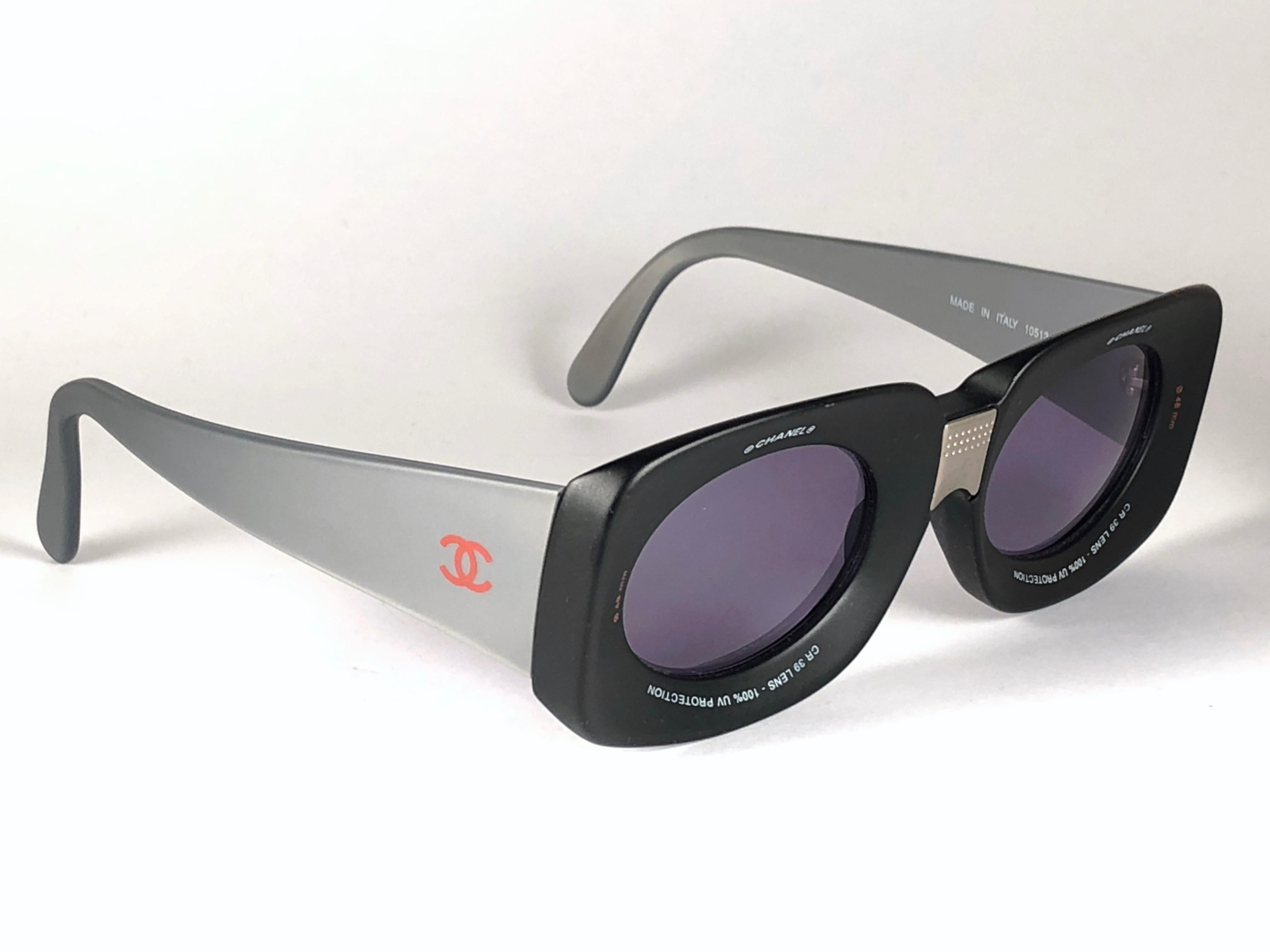 Women's or Men's Chanel Vintage Camera Lens Black & Grey Sunglasses Made in Italy Collector Item For Sale