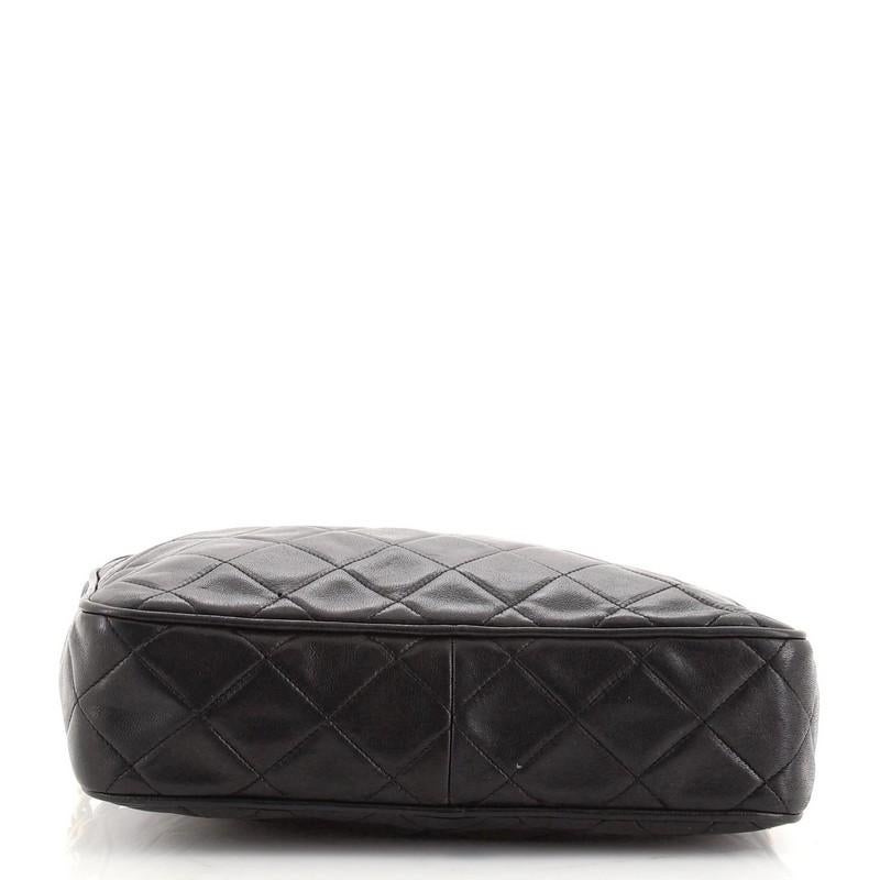 Femenino o masculino Chanel Bolsa vintage con borla para cámara Piel acolchada Mediana