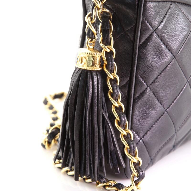 Chanel Bolsa vintage con borla para cámara Piel acolchada Mediana 3