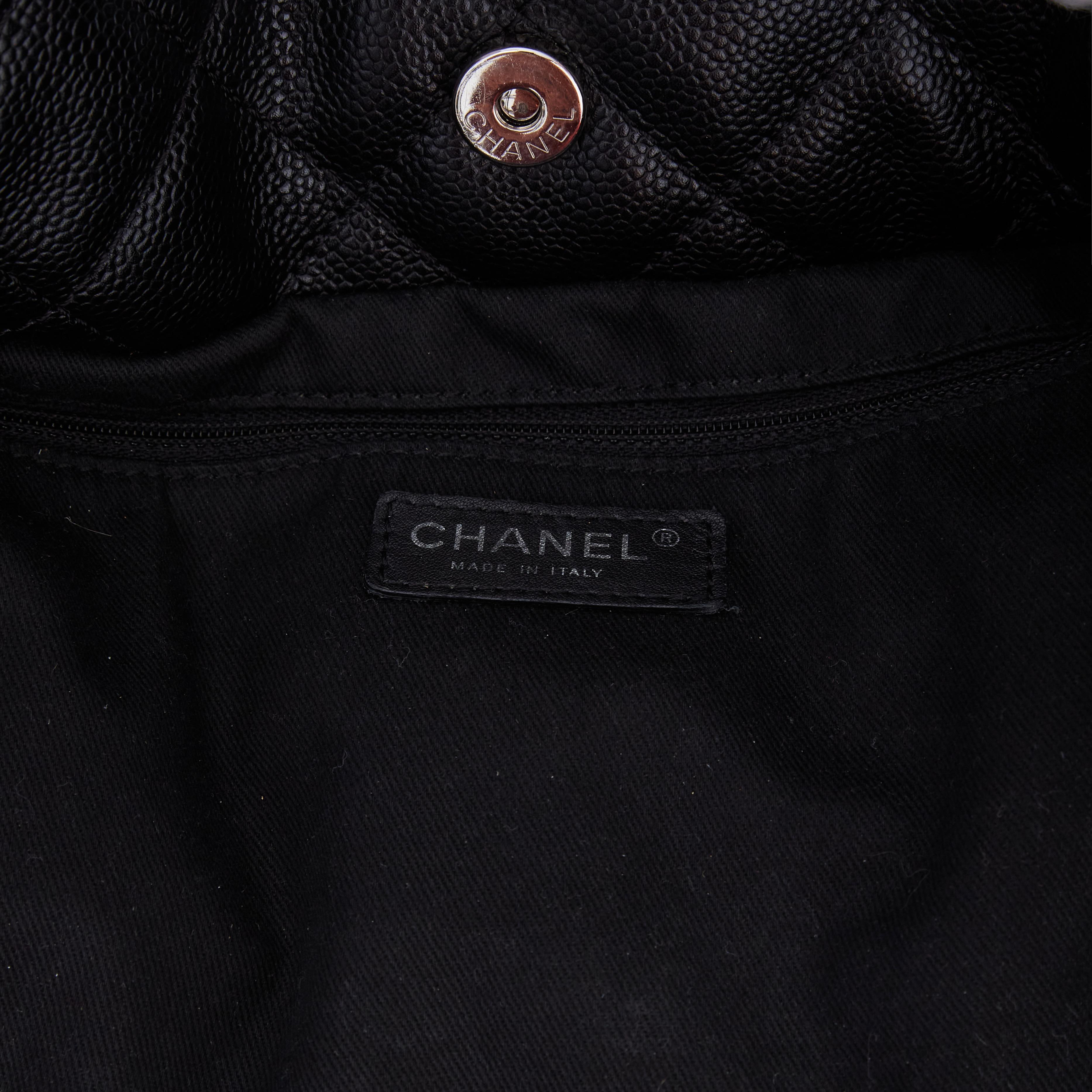 Chanel Vintage Caviar Black Leather Grand Shopping Tote Medium (2015) For Sale 2