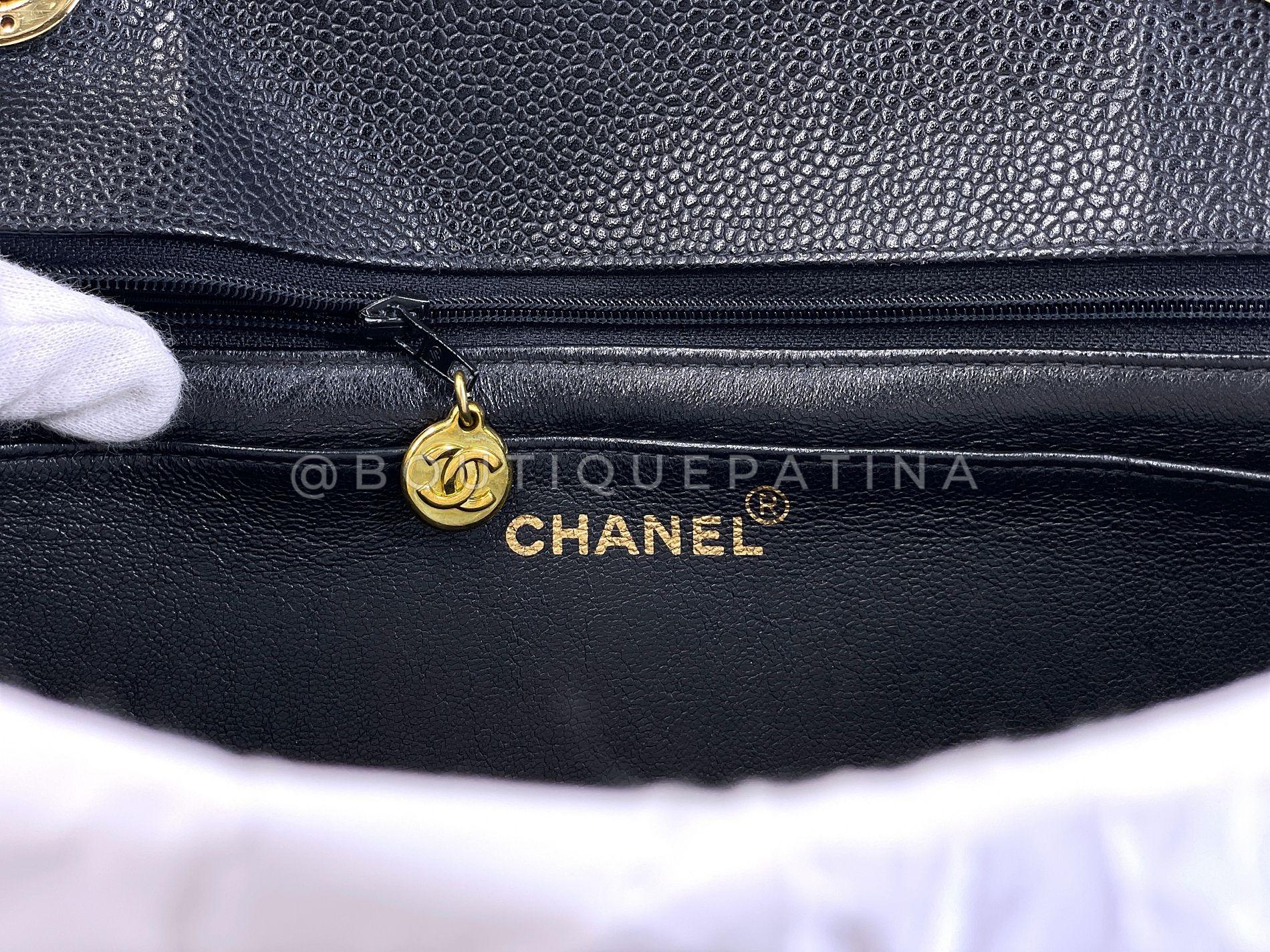 Chanel Vintage Kaviar Jumbo Flap Tasche 1995 Schwarz Klassisch 24k GHW 67217 im Angebot 8