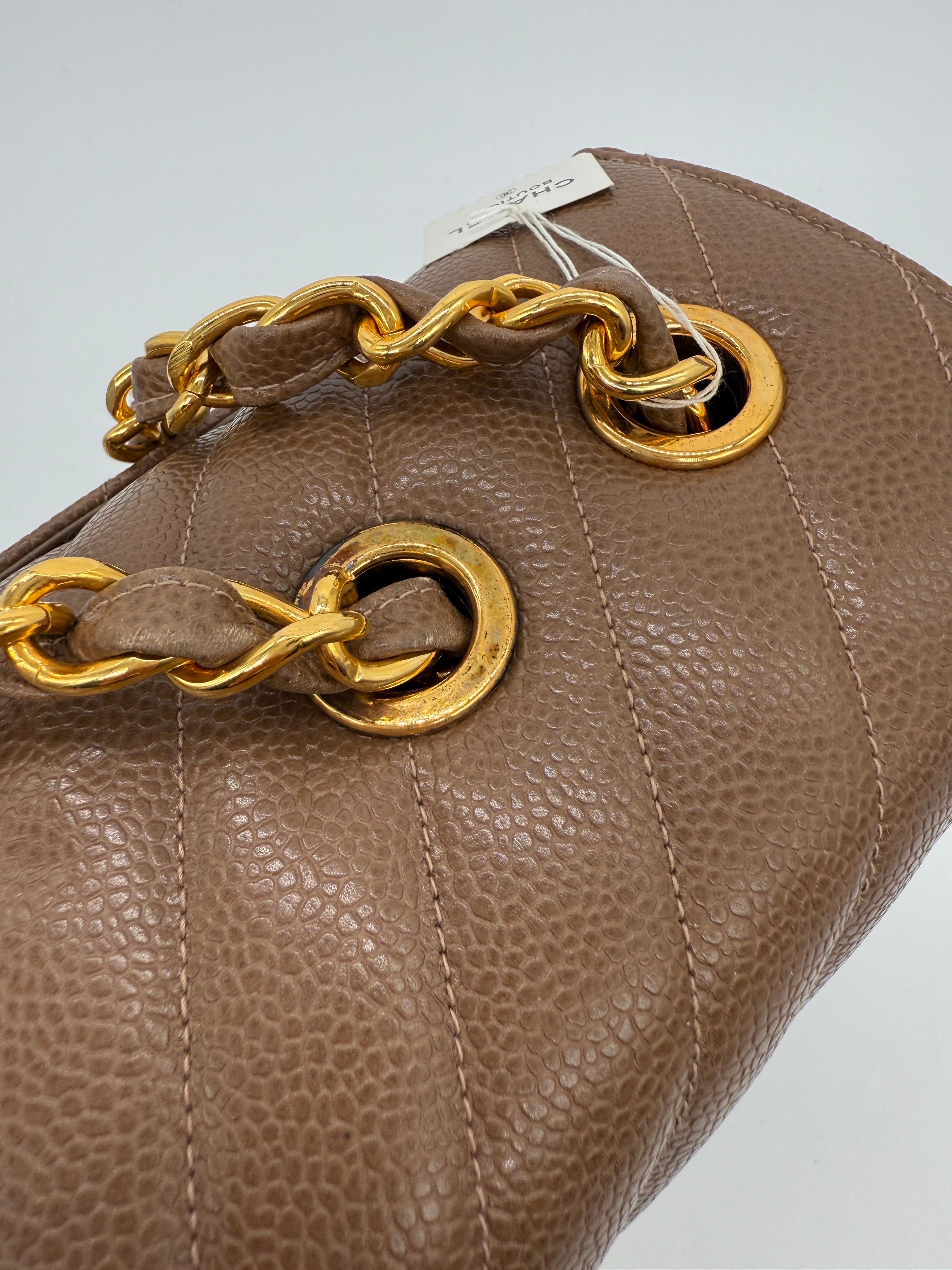 Chanel Vintage Caviar Leather Chevron Maxi Flap Bag For Sale 2