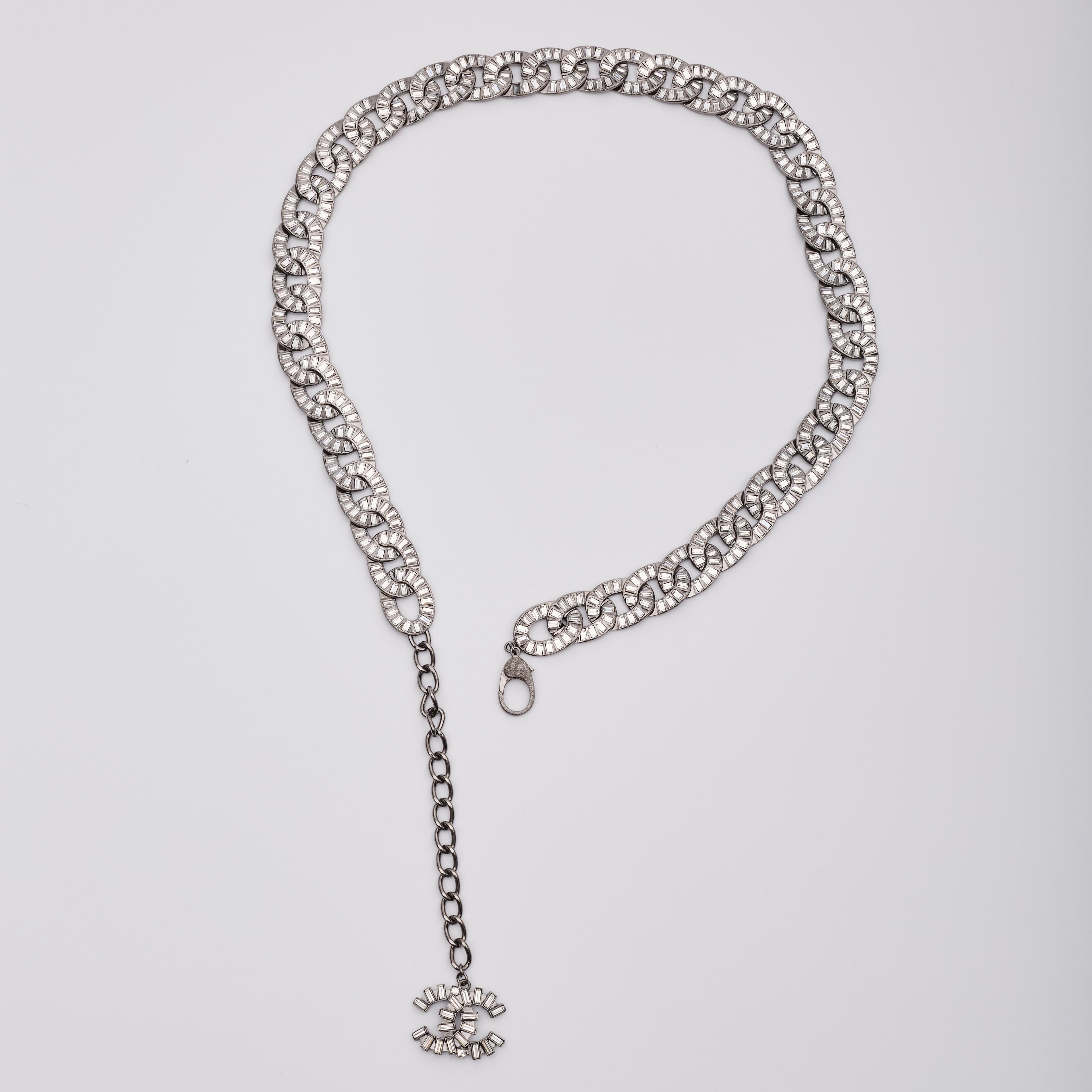 Chanel Vintage CC Baguette Crystals Pendant Ruthenium Chain Link Belt For Sale 3