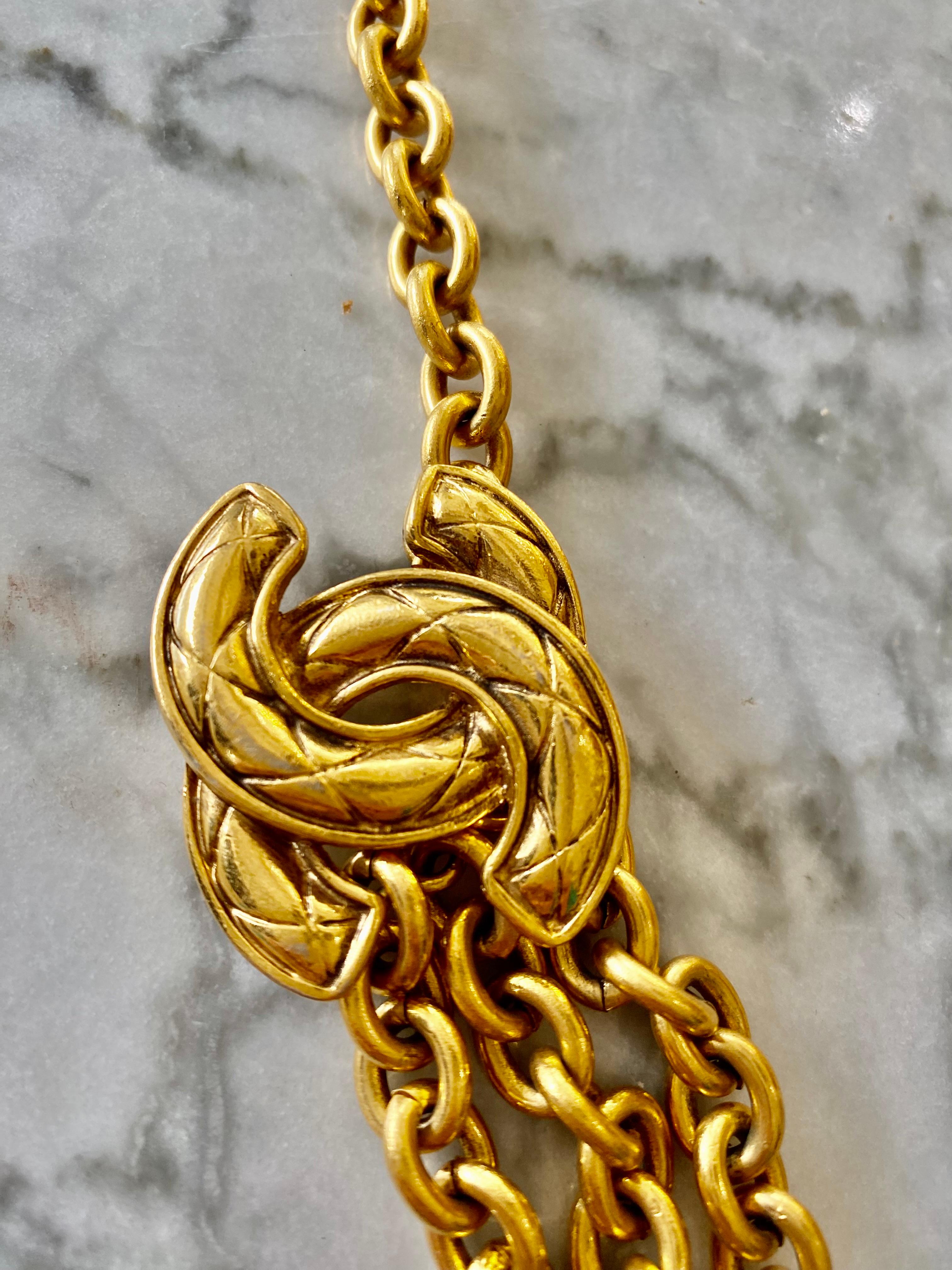 Women's or Men's Chanel Vintage CC Gilt Gold Chain, France, 1990s