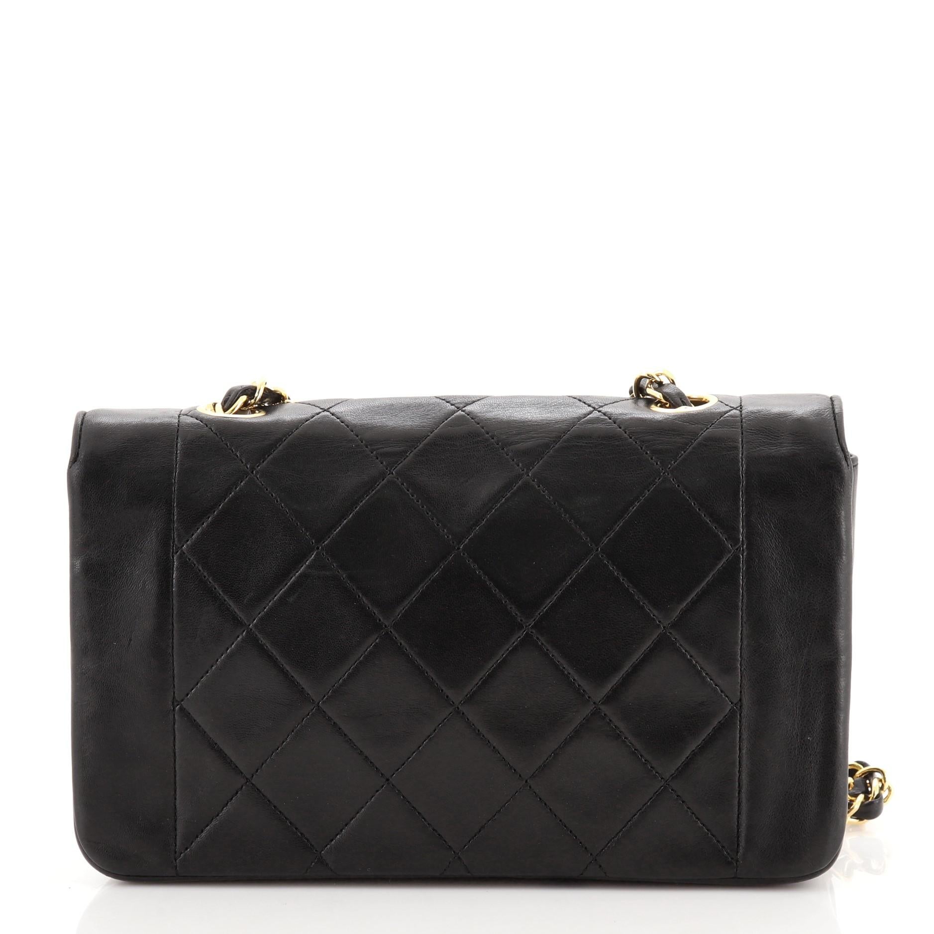 Chanel Vintage CC Chain Flap Bag Quilted Lambskin Small In Good Condition In NY, NY