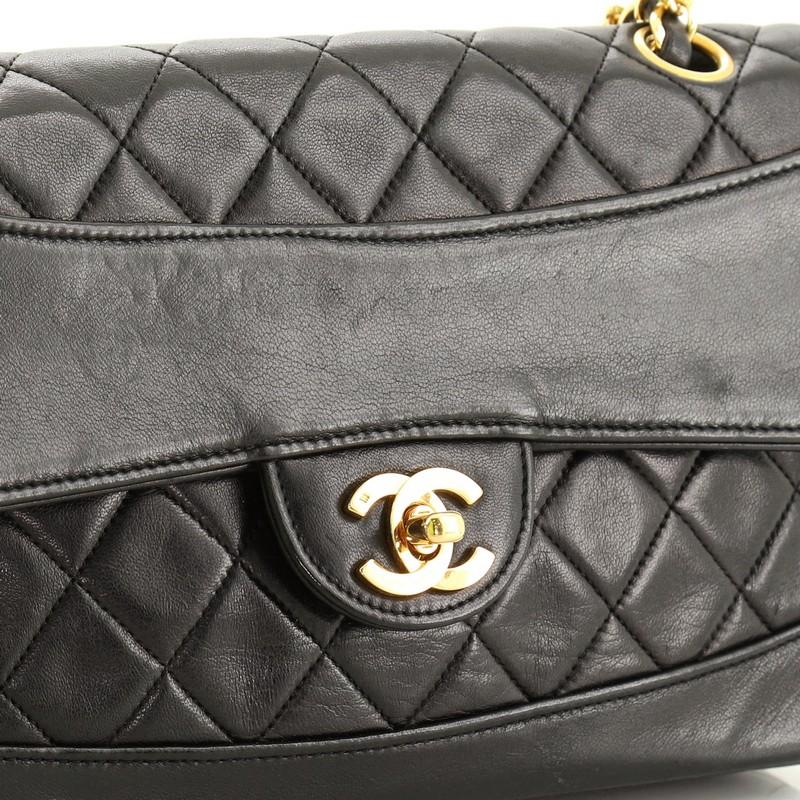 Chanel Vintage CC Chain Flap Bag Quilted Lambskin Small 3