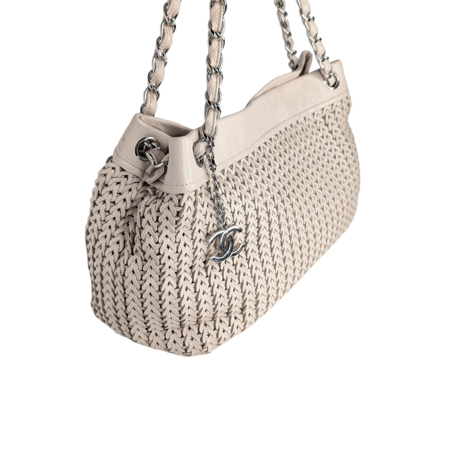 Chanel Vintage CC Charm Beige Woven Leather Tote In Good Condition For Sale In Scottsdale, AZ