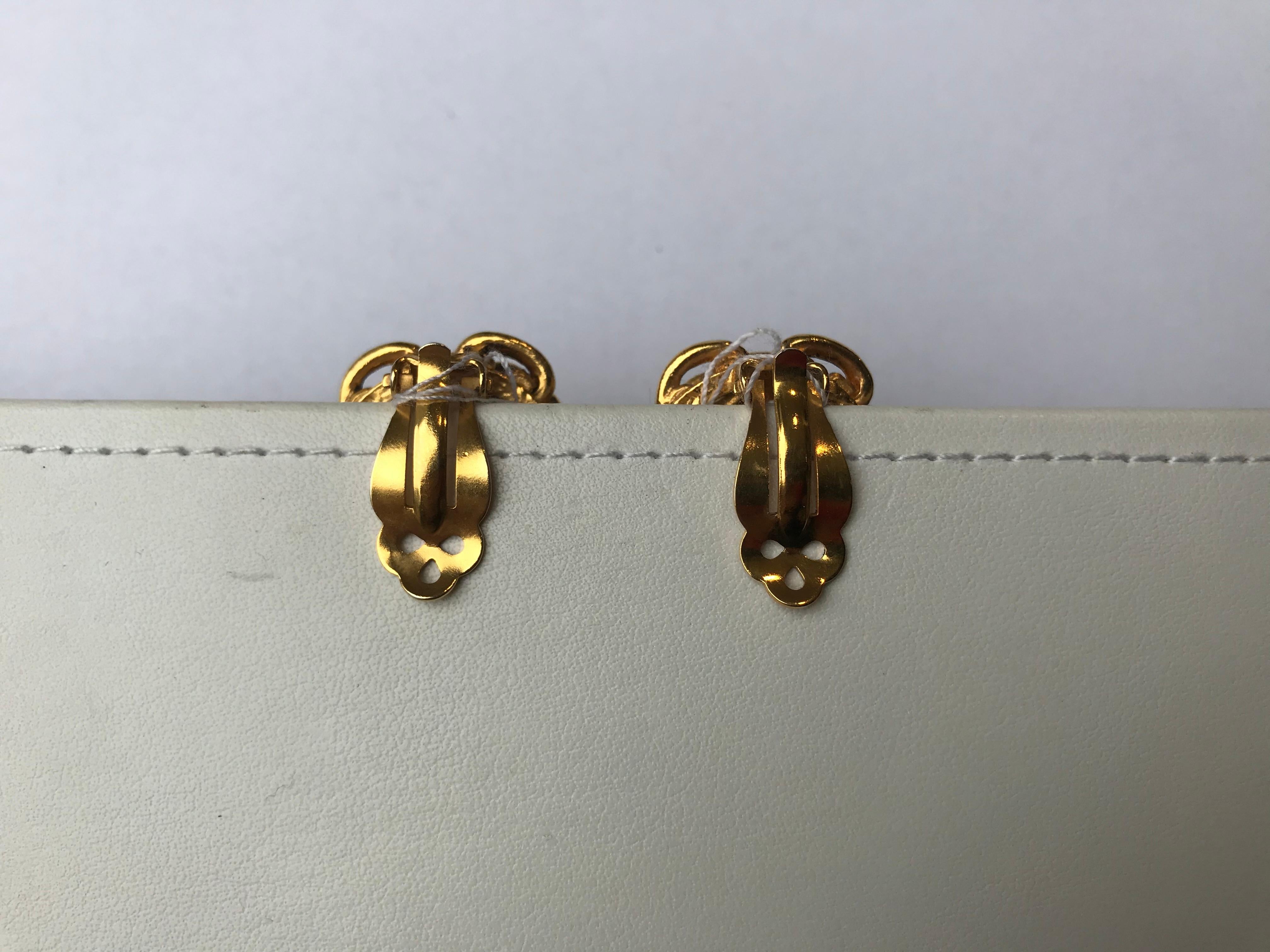 Chanel Vintage CC Clip-On Earrings For Sale 1