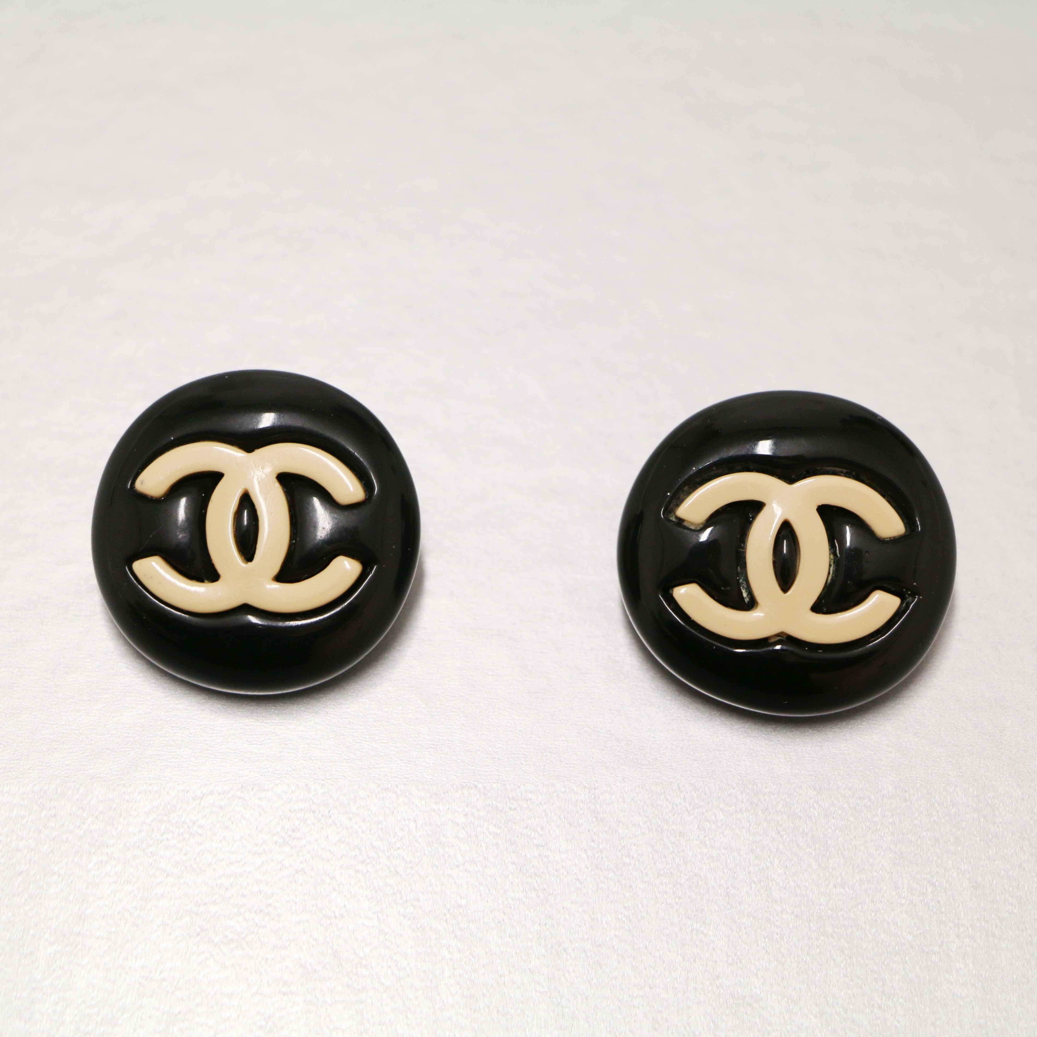 Women's Chanel Vintage CC Clip-ons For Sale