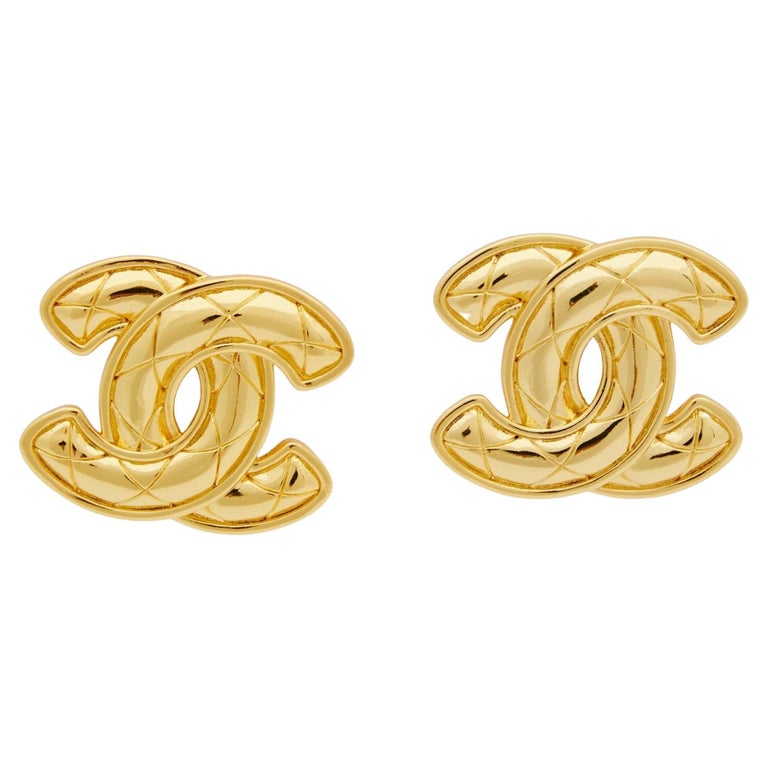 Chanel Vintage CC Diamond Quilted Clip-on Earrings 1980s at 1stDibs  vintage  chanel clip on earrings, chanel vintage clip on earrings, cc logo chanel  earrings cc