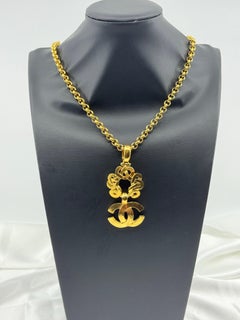 Chanel Vintage CC Gold Pendant Chain Necklace