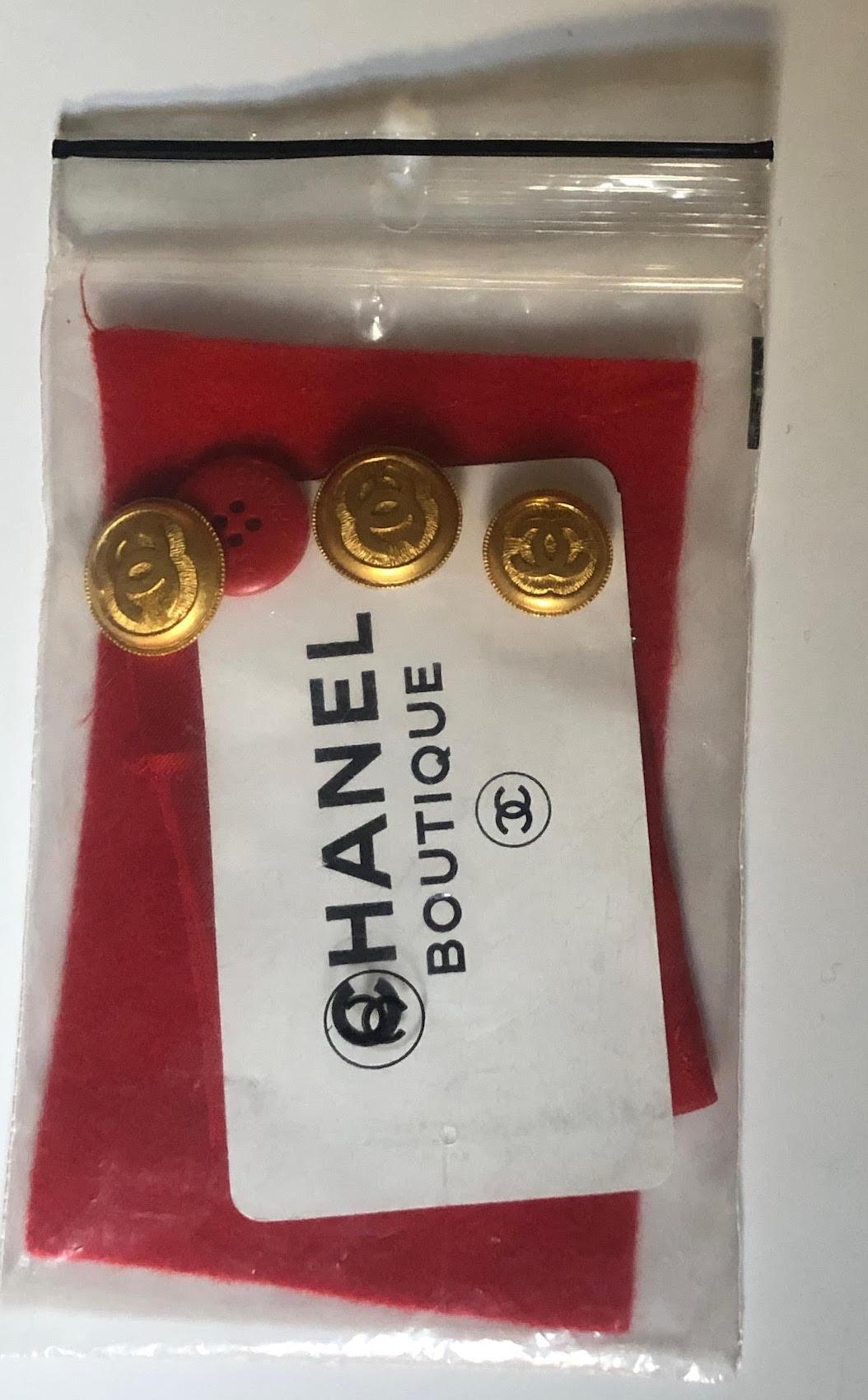 CHANEL Vintage CC Logo 12 Buttons Double-Breasted Jacket Coat 1990s 8