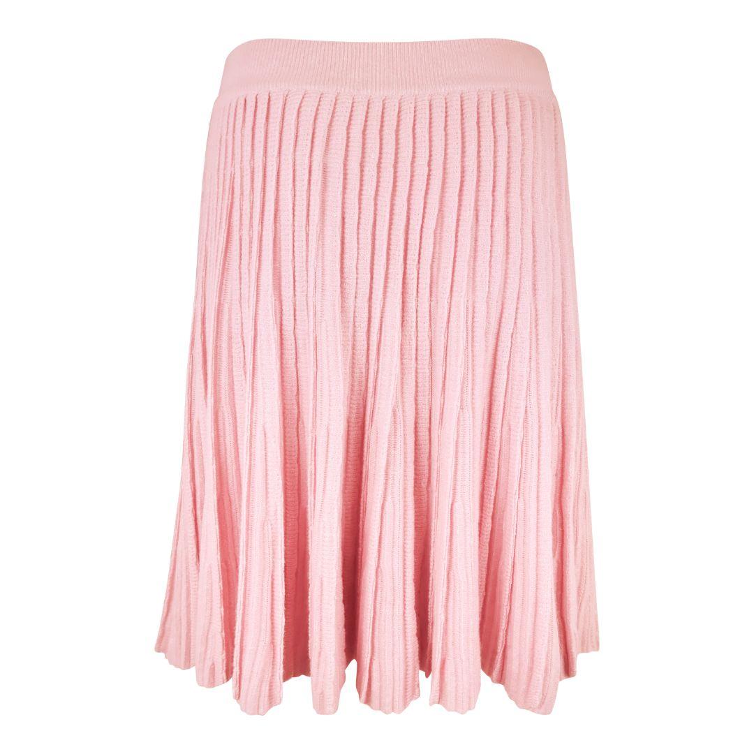Vintage Chanel pleated cashmere/linen blend sweater skirt in pale pastel pink. Features gold and metallic painted CC logo button located at the front left of the waistband. Knee-length, A-line, fit and flare silhouette. 

Condition Details: