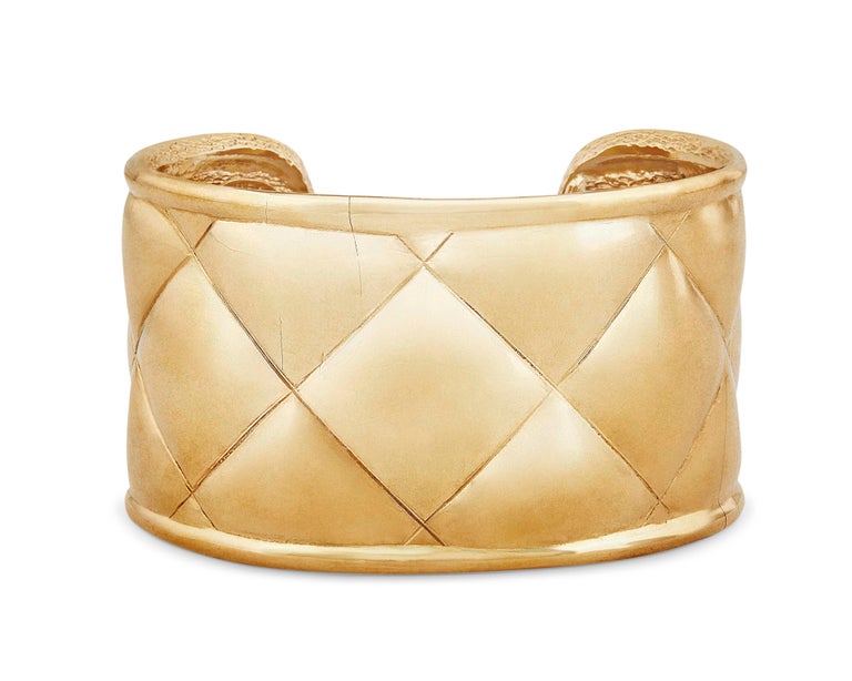 Auth Chanel Vintage Necklace Bracelet Earring Gorgeous set Matelasse Gold  w/Box
