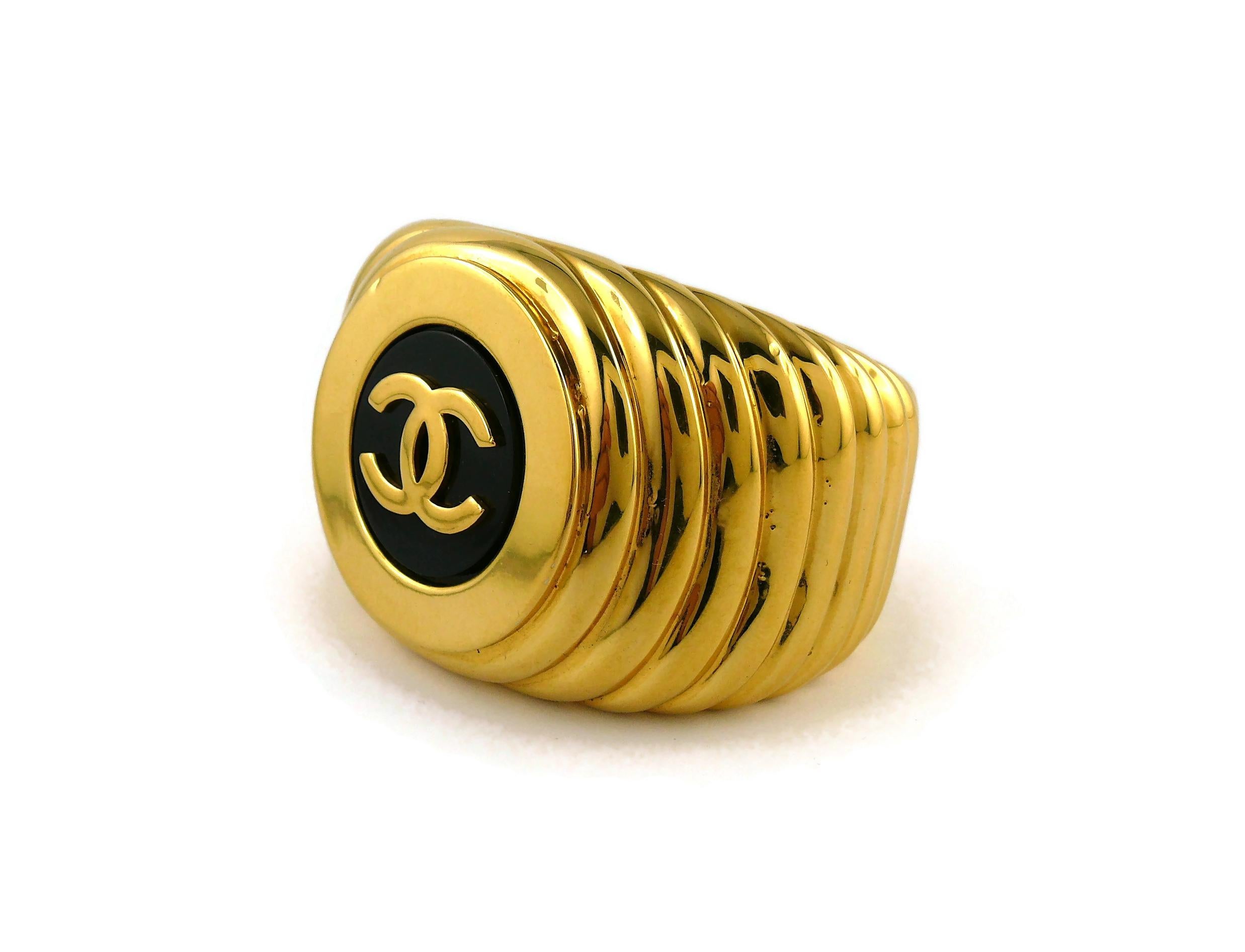 Women's Chanel Vintage CC Logo Ribbed Cuff Bracelet