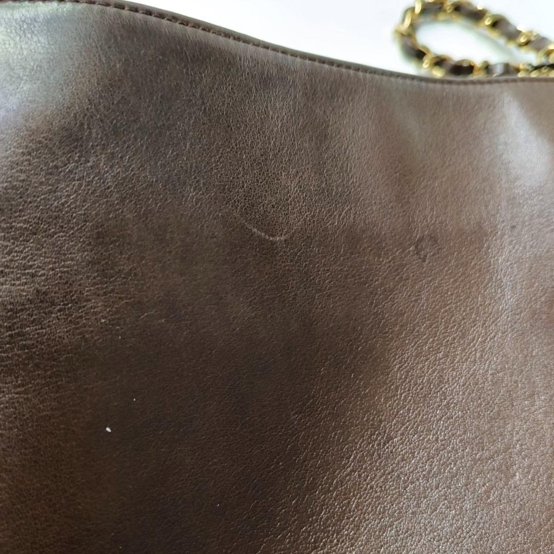Chanel Vintage CC Logo Tote Bag Brown Calfskin Leather Double Gold Chain 1986-88 For Sale 6