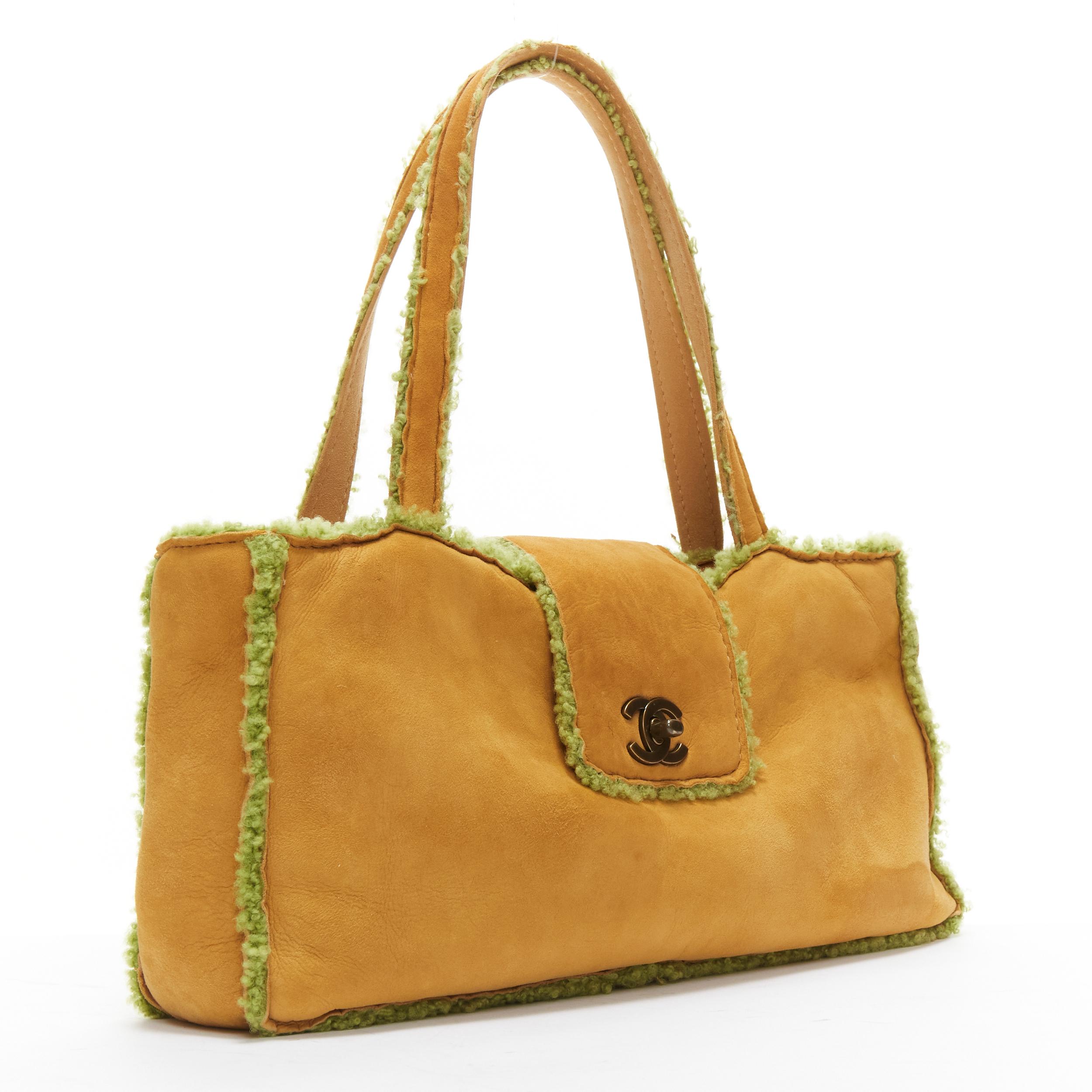 CHANEL Vintage CC turnlock tan brown green shearling leather shoulder tote bag In Good Condition In Hong Kong, NT