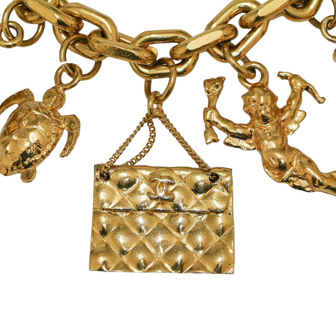 CHANEL Vintage Charm Bracelet In Excellent Condition For Sale In Paris, FR