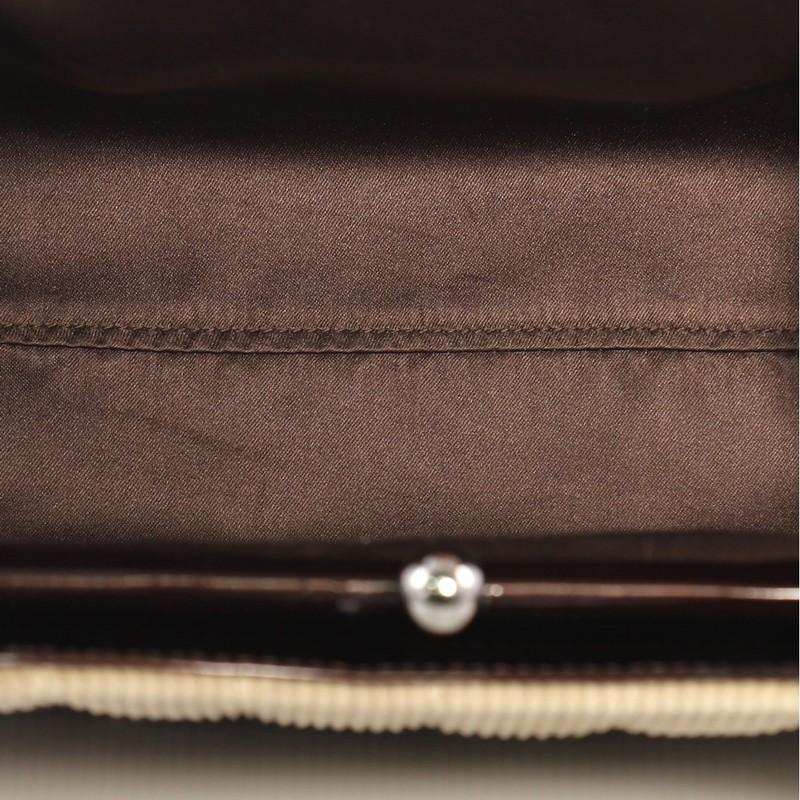 Chanel Vintage Schokoladenbraune Kisslock Umhängetasche aus Kord Medium 1