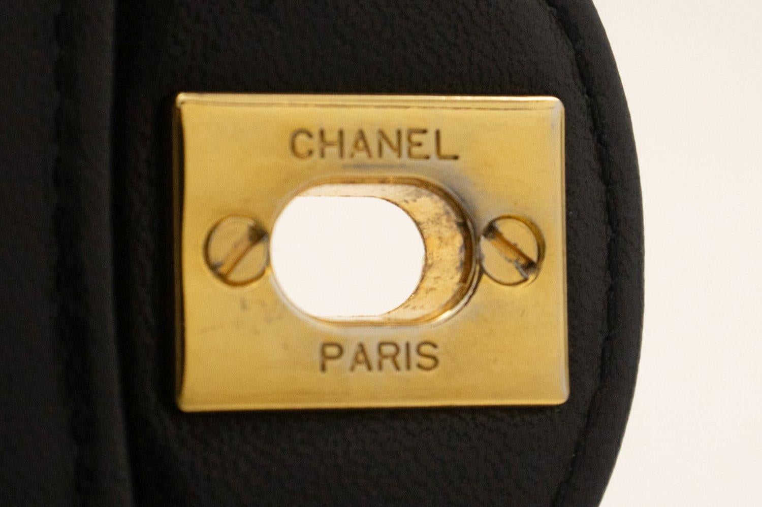 CHANEL Vintage Klassische Kette Umhängetasche aus gestepptem Lammfell mit Klappe 9