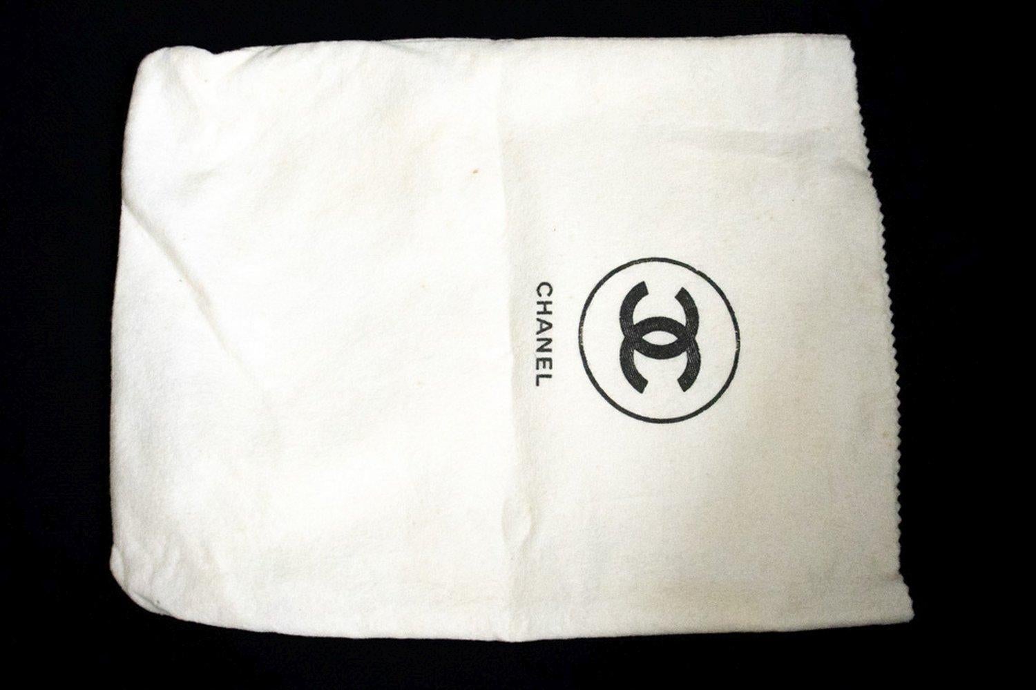 CHANEL Vintage Classic Chain Shoulder Bag Single Flap Quilted Lamb en vente 13