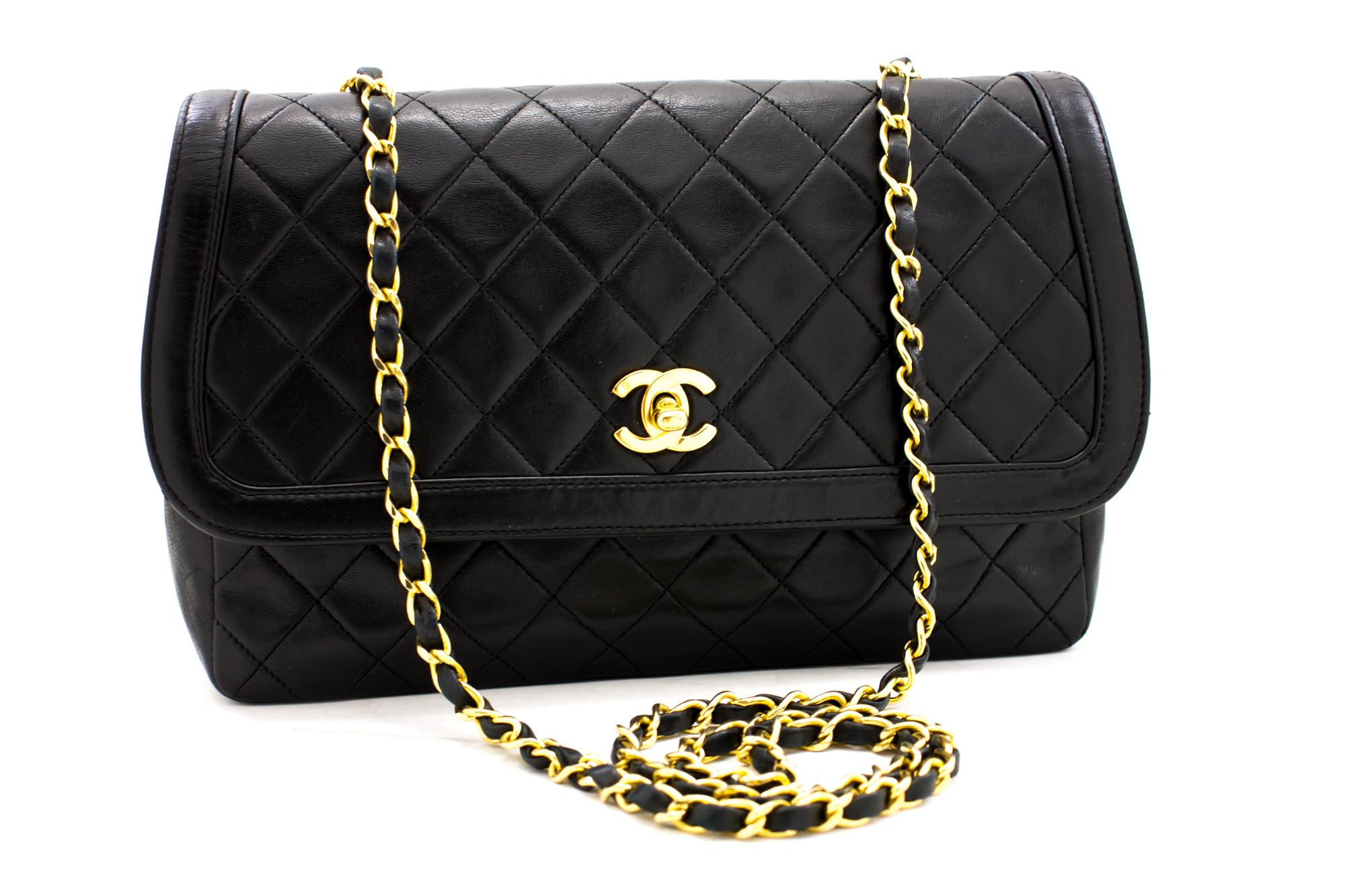 An authentic CHANEL Vintage Classic Chain Shoulder Bag Single Flap Quilted Lamb. The color is Black. The outside material is Leather. The pattern is Solid. This item is Vintage / Classic. The year of manufacture would be 1989-1991.
Conditions &