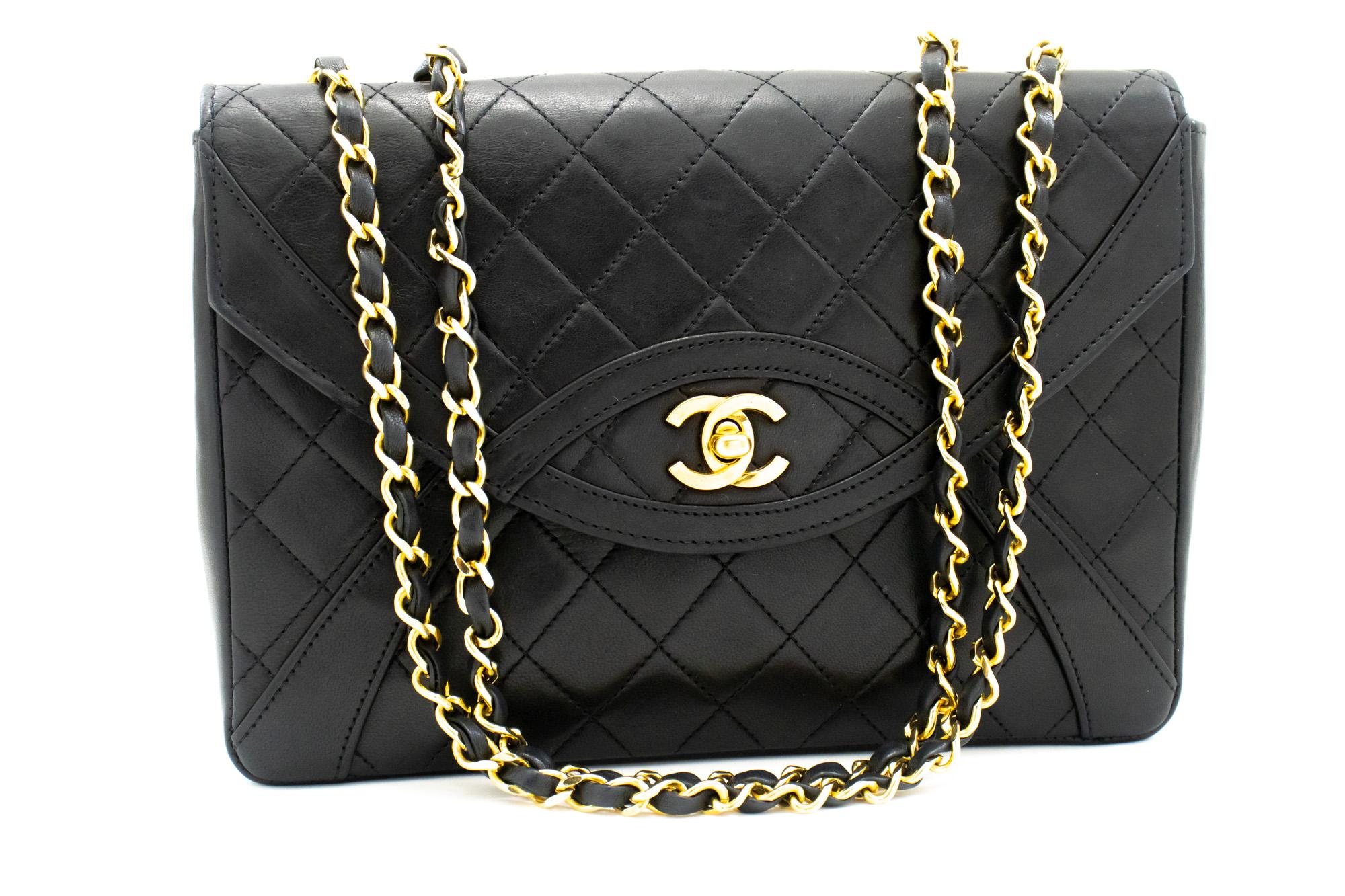 An authentic CHANEL Vintage Classic Chain Shoulder Bag Single Flap Quilted Lamb. The color is Black. The outside material is Leather. The pattern is Solid. This item is Vintage / Classic. The year of manufacture would be 1986-1988.
Conditions &