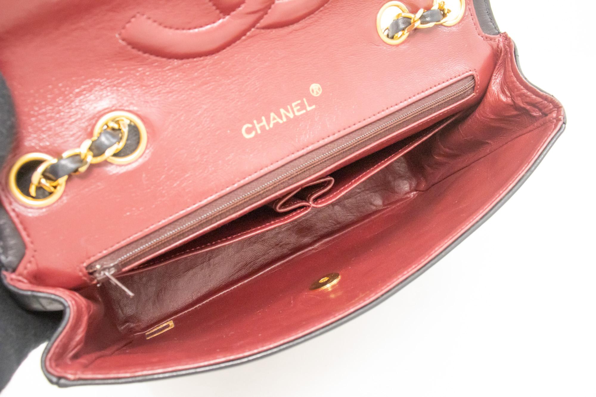 CHANEL Vintage Classic Chain Shoulder Bag Single Flap Quilted Lamb en vente 5
