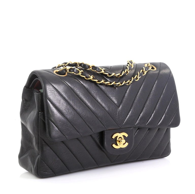 chanel chevron classic flap bag medium