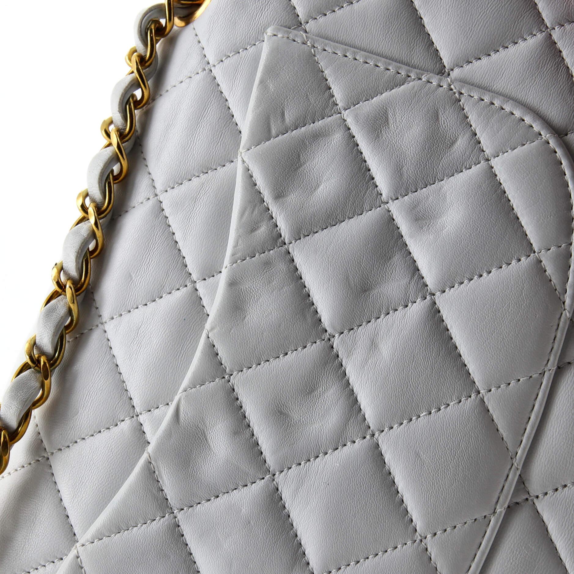 Chanel Vintage Classic Double Flap Bag Quilted Lambskin Medium For Sale 3