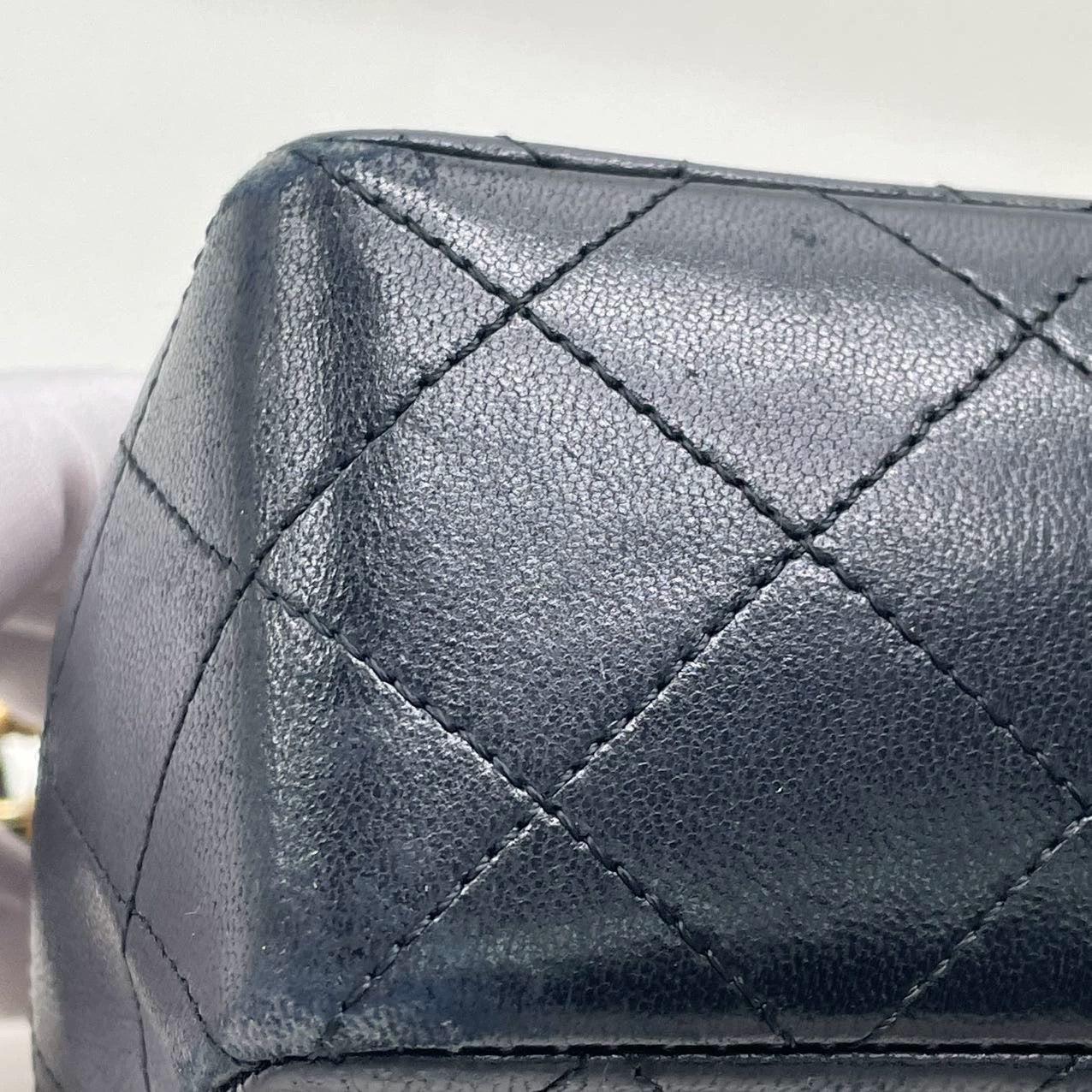 Chanel Vintage Classic Flap Mini Square Black Lambskin 24k Gold HW, 1989-1991 For Sale 6