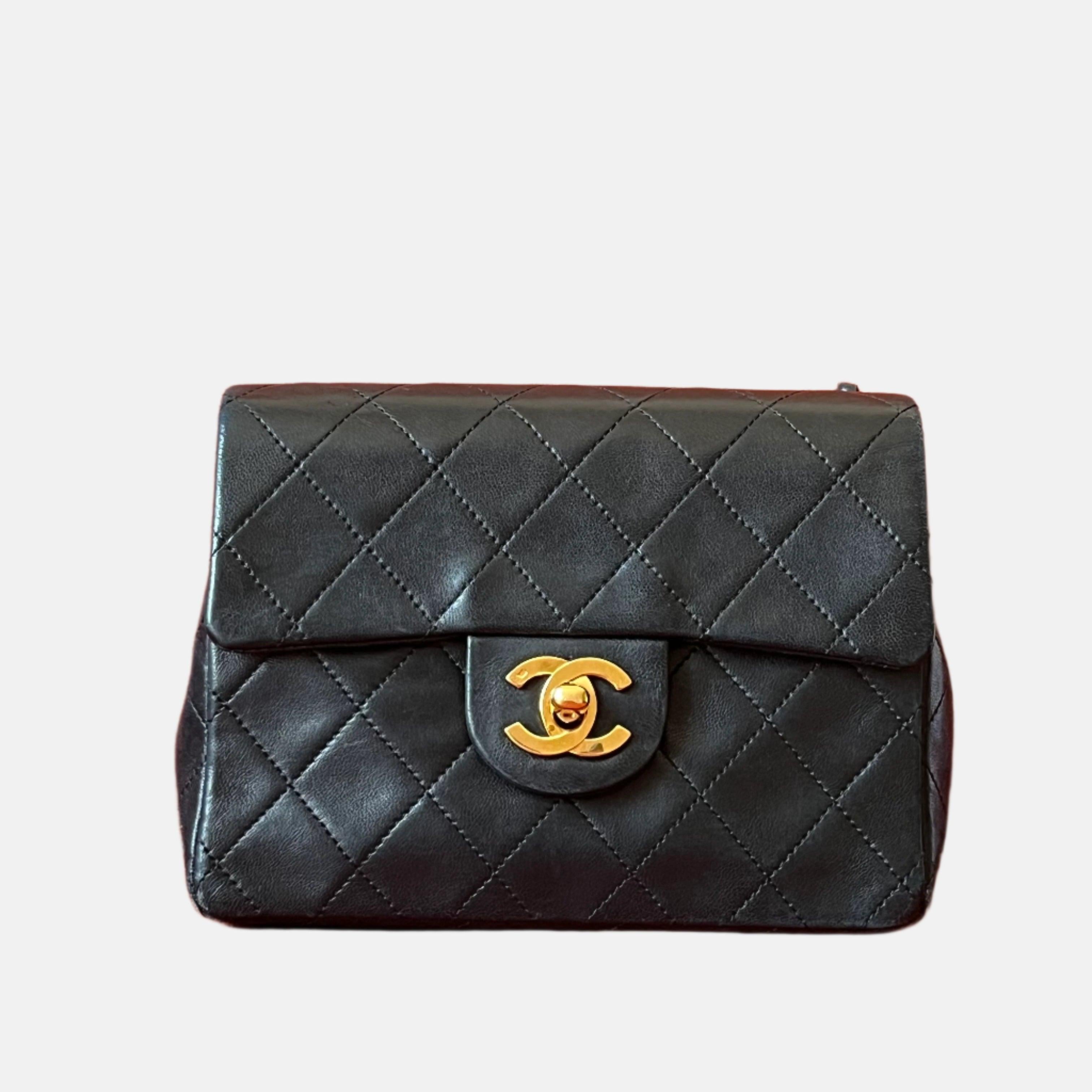 Chanel Vintage Classic Flap Mini Square Black Lambskin 24k Gold HW, 1989-1991
These are professional photos of the actual bag.
CONDITION: VERY GOOD
This preloved/ preowned authentic vintage Chanel mini flap is in its original condition with moderate