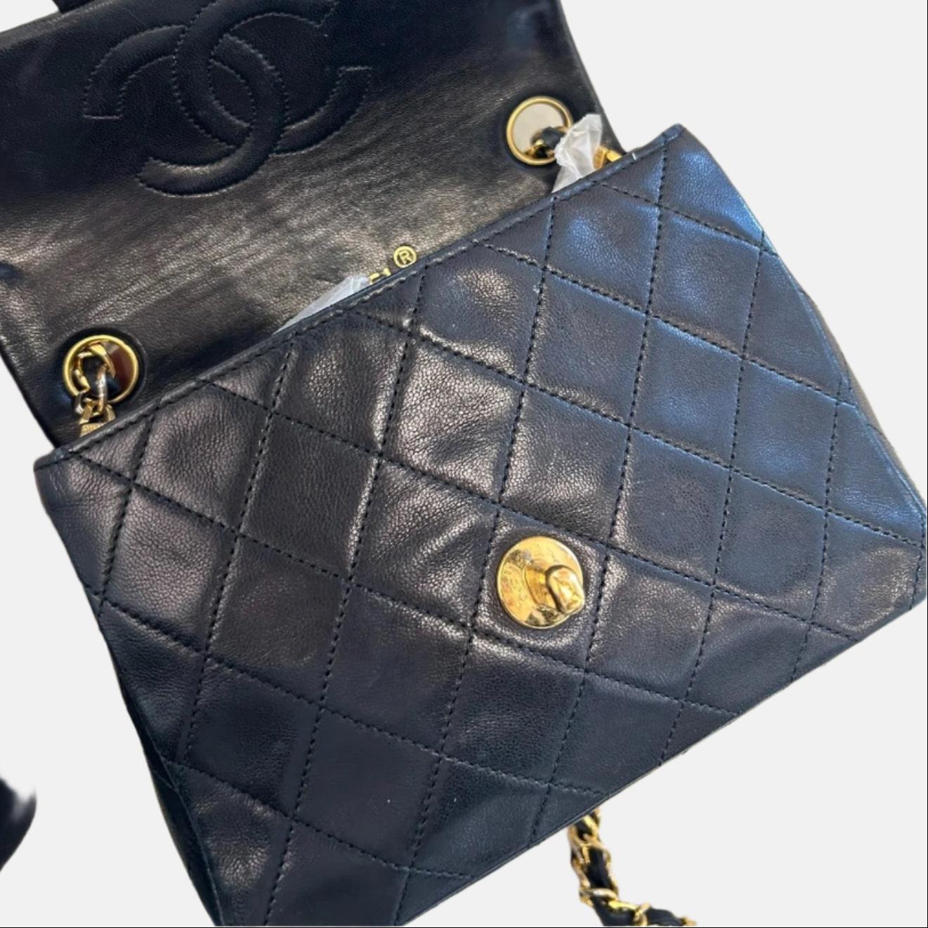 Women's Chanel Vintage Classic Flap Mini Square Black Lambskin 24k Gold HW, 1989-1991 For Sale