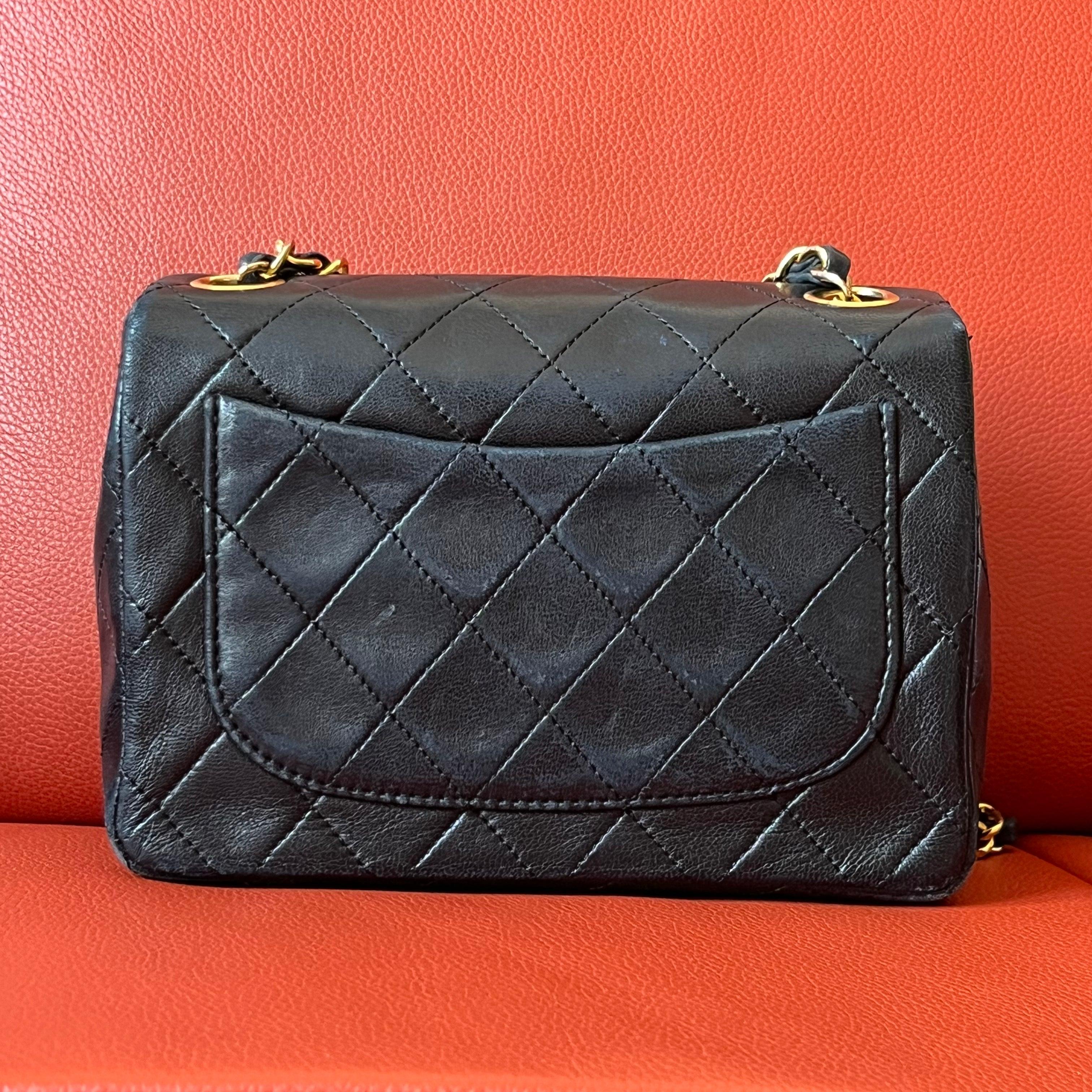 Chanel Vintage Classic Flap Mini Square Black Lambskin 24k Gold HW, 1989-1991 For Sale 1