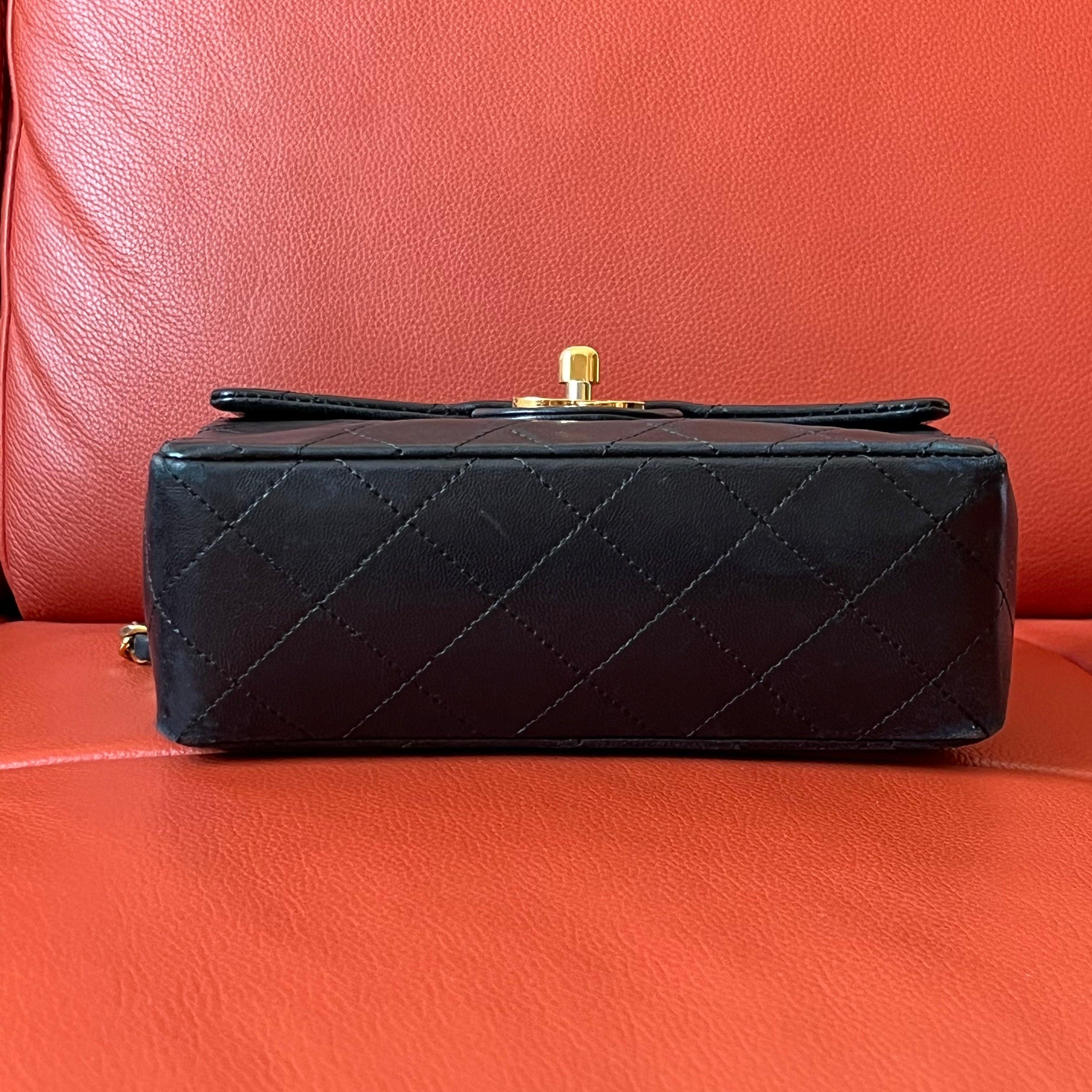 Chanel Vintage Classic Flap Mini Square Black Lambskin 24k Gold HW, 1989-1991 For Sale 2
