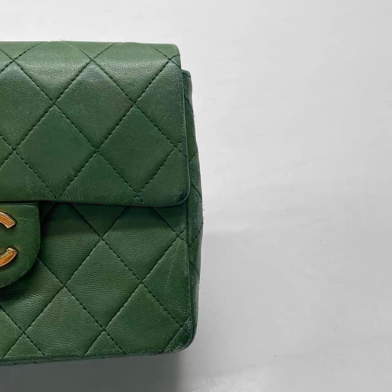 Chanel Vintage Classic Flap Mini Square Grünes Lammleder 24k Gold HW, 1989-1991 im Angebot 8