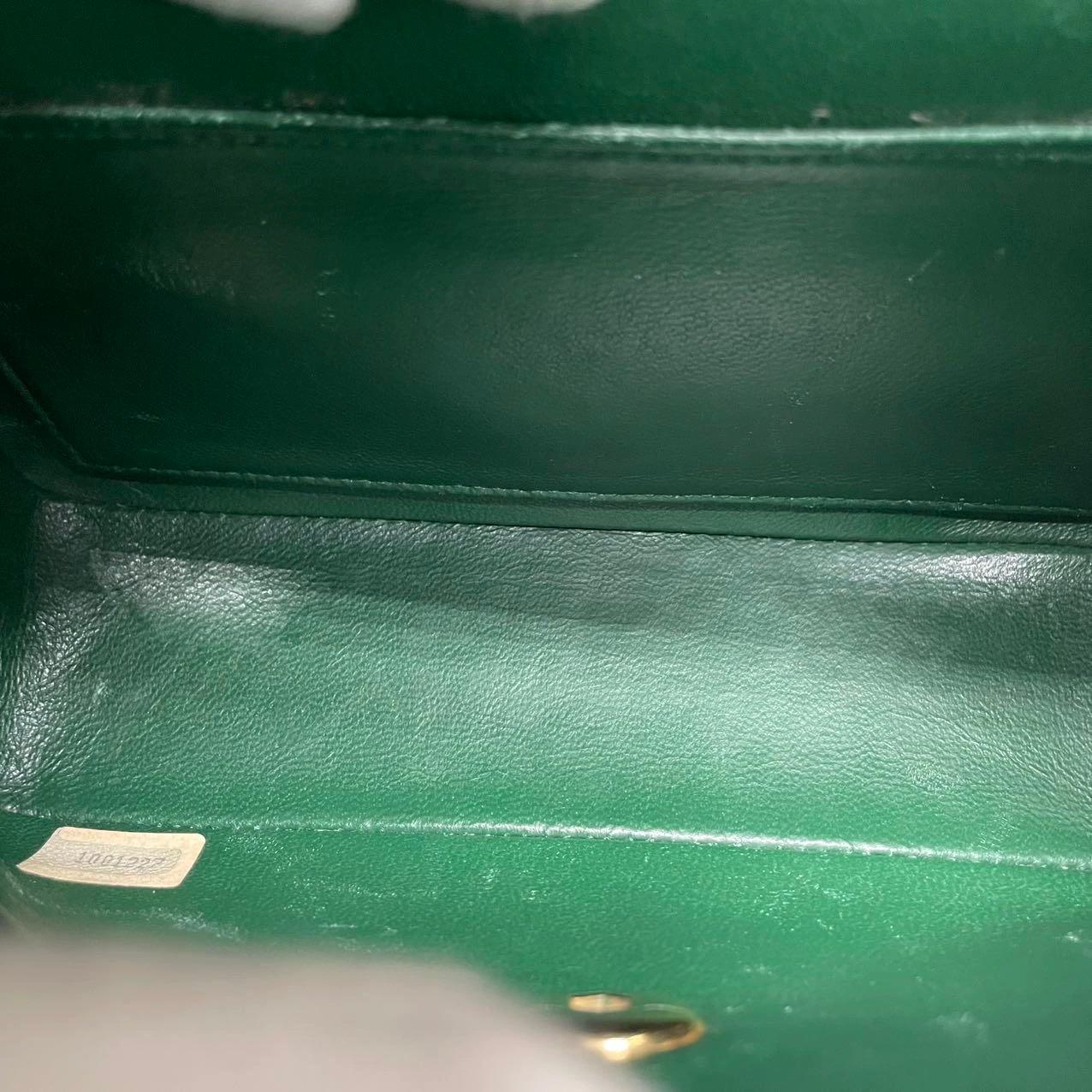 Chanel Vintage Classic Flap Mini Square Grünes Lammleder 24k Gold HW, 1989-1991 im Angebot 2