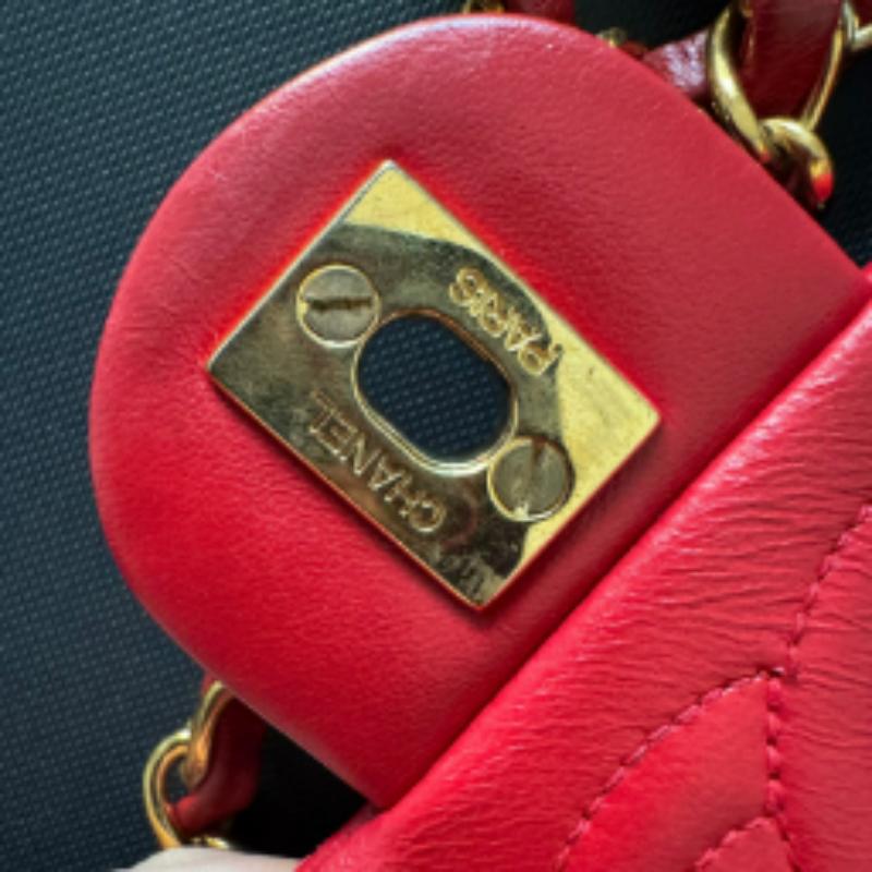 Chanel Vintage Classic Flap Mini Square Red Lambskin 24k Gold HW, 1989-1991 For Sale 6