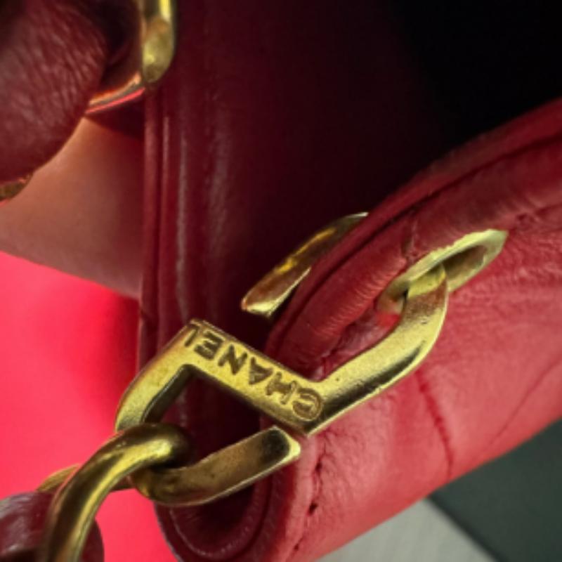 Chanel Vintage Classic Flap Mini Square Red Lambskin 24k Gold HW, 1989-1991 For Sale 9