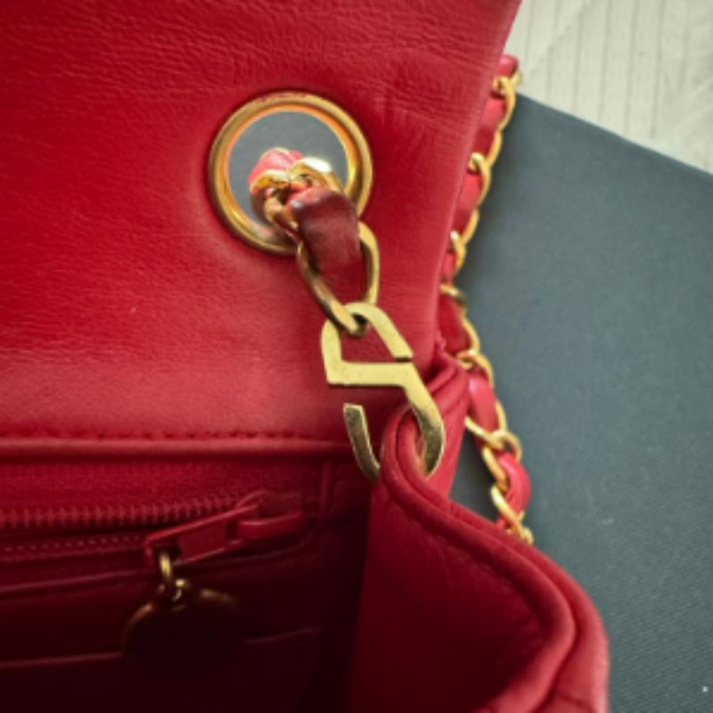 Chanel Vintage Classic Flap Mini Square Red Lambskin 24k Gold HW, 1989-1991 For Sale 10