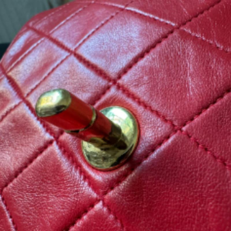 Chanel Vintage Classic Flap Mini Square Red Lambskin 24k Gold HW, 1989-1991 For Sale 11